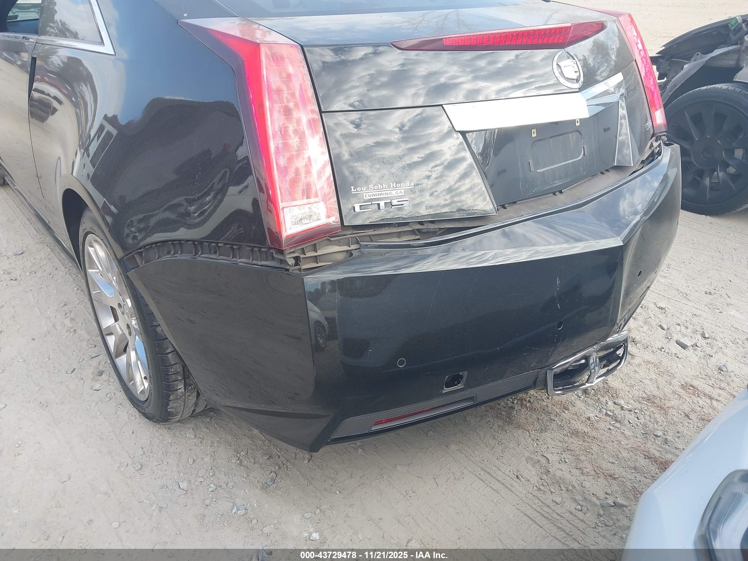 CADILLAC CTS image 6