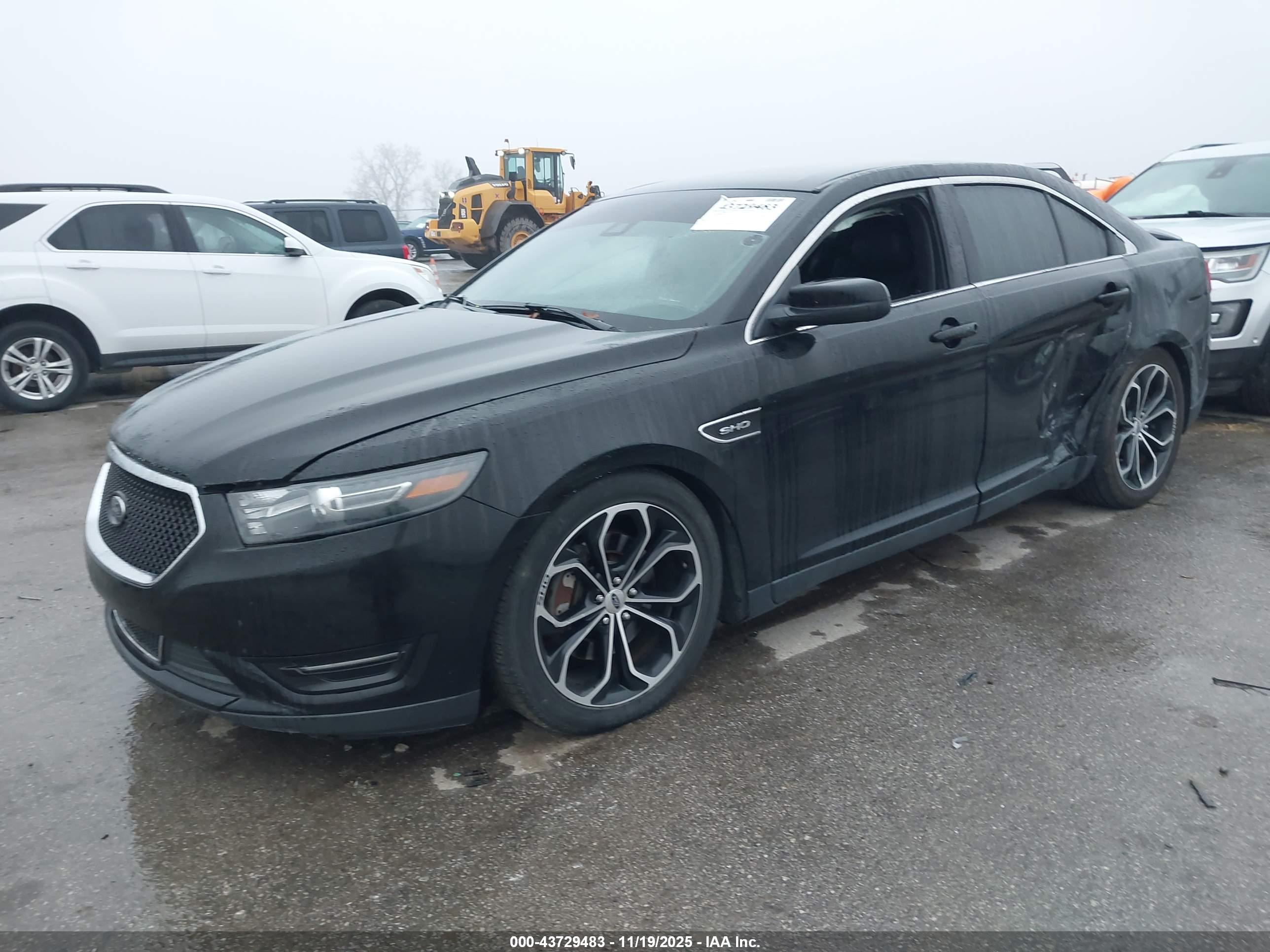 FORD TAURUS image 2