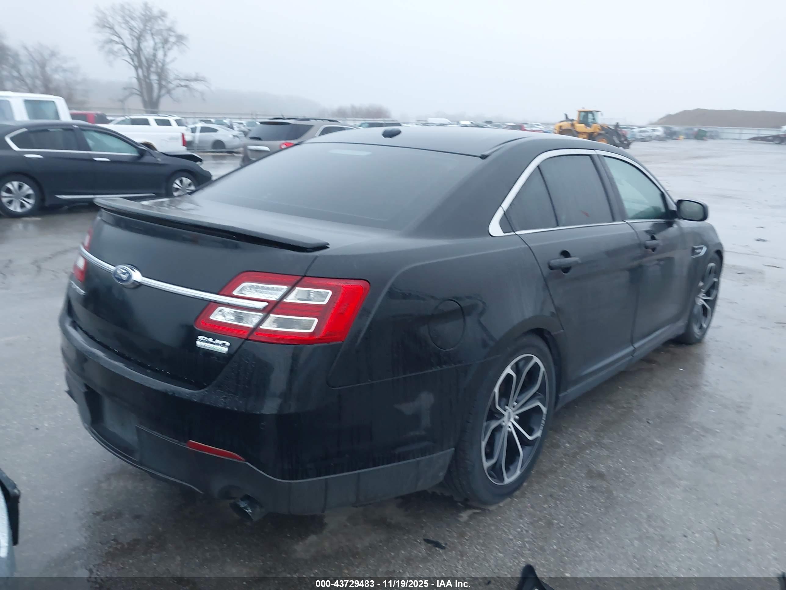 FORD TAURUS image 4