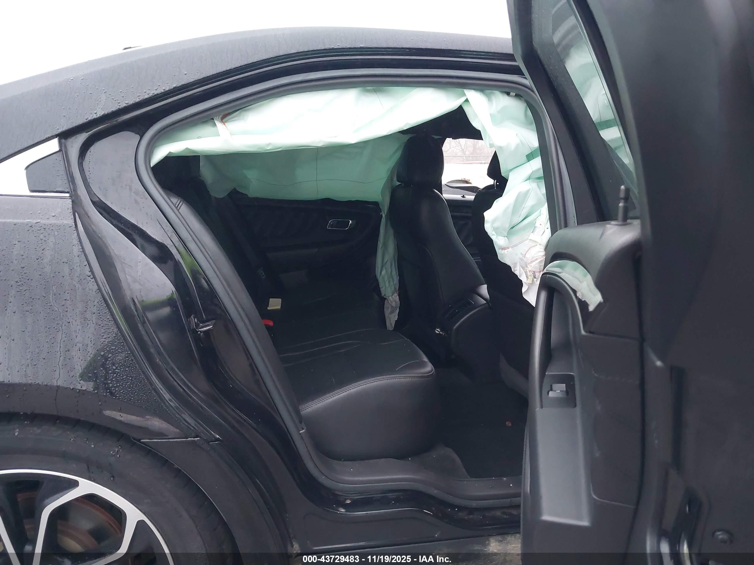 FORD TAURUS image 8