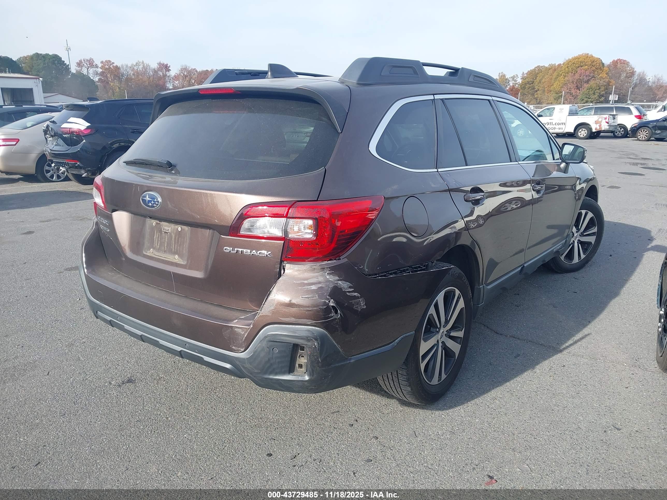 SUBARU OUTBACK image 4