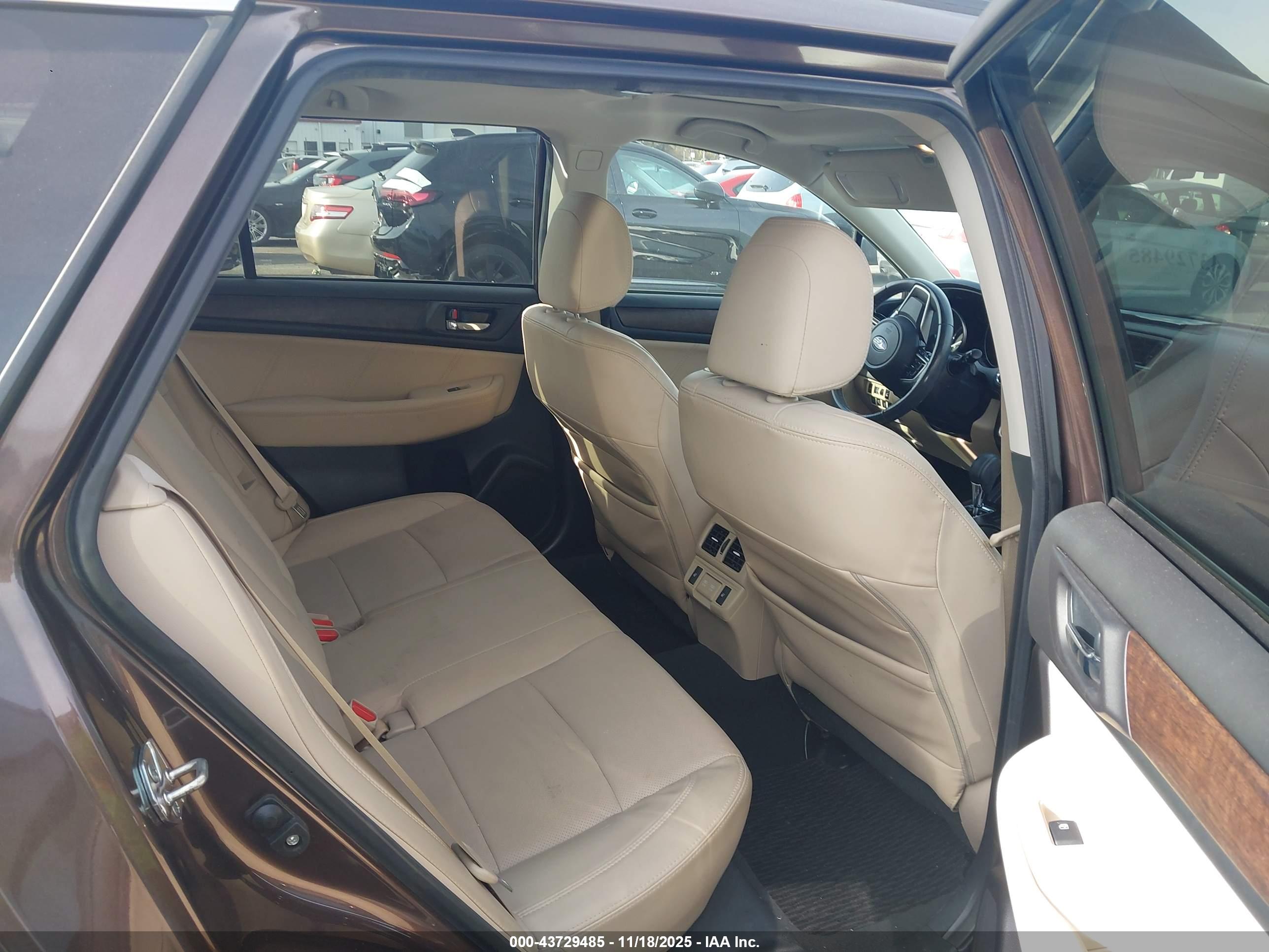 SUBARU OUTBACK image 8