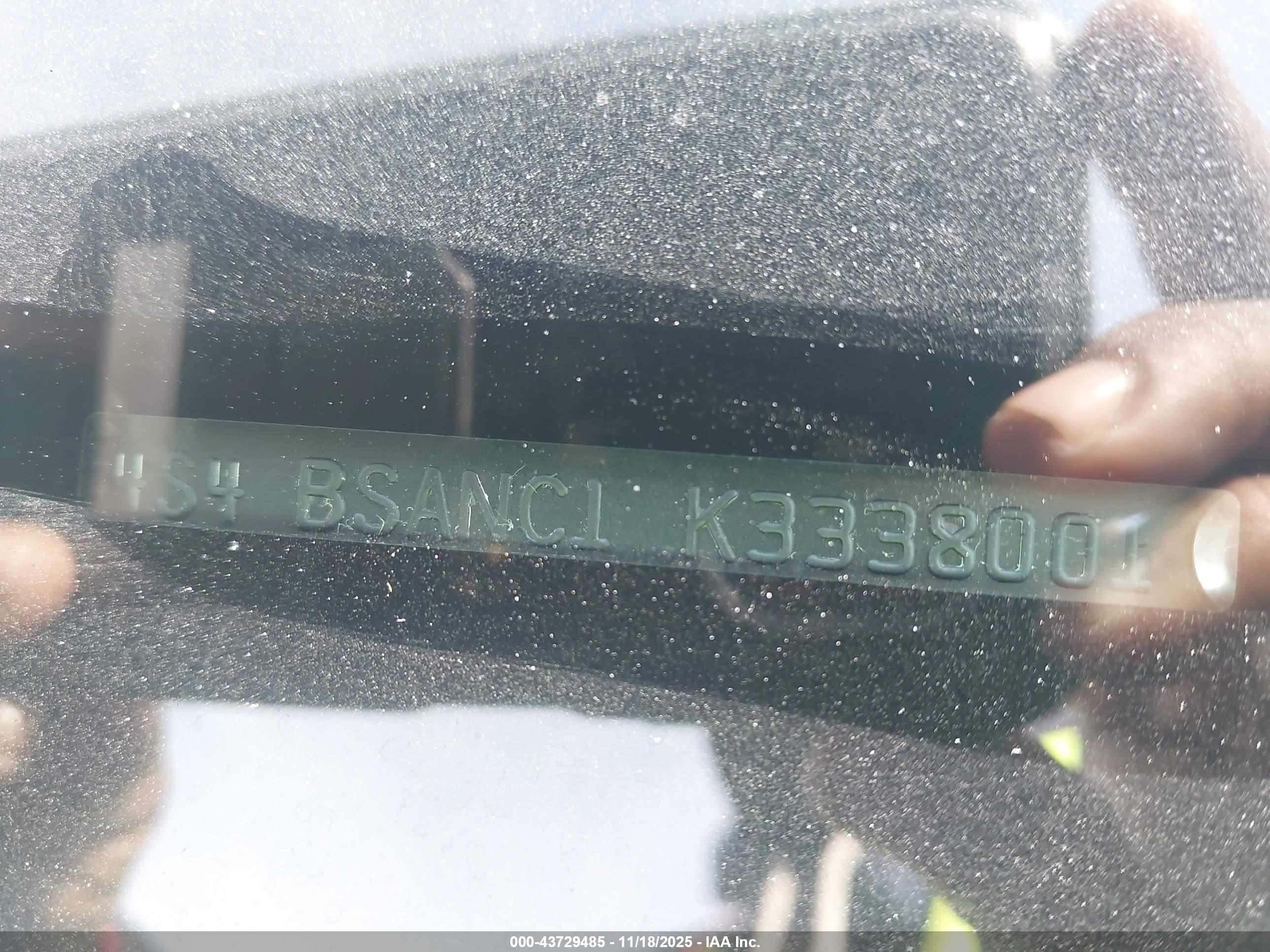 SUBARU OUTBACK image 9