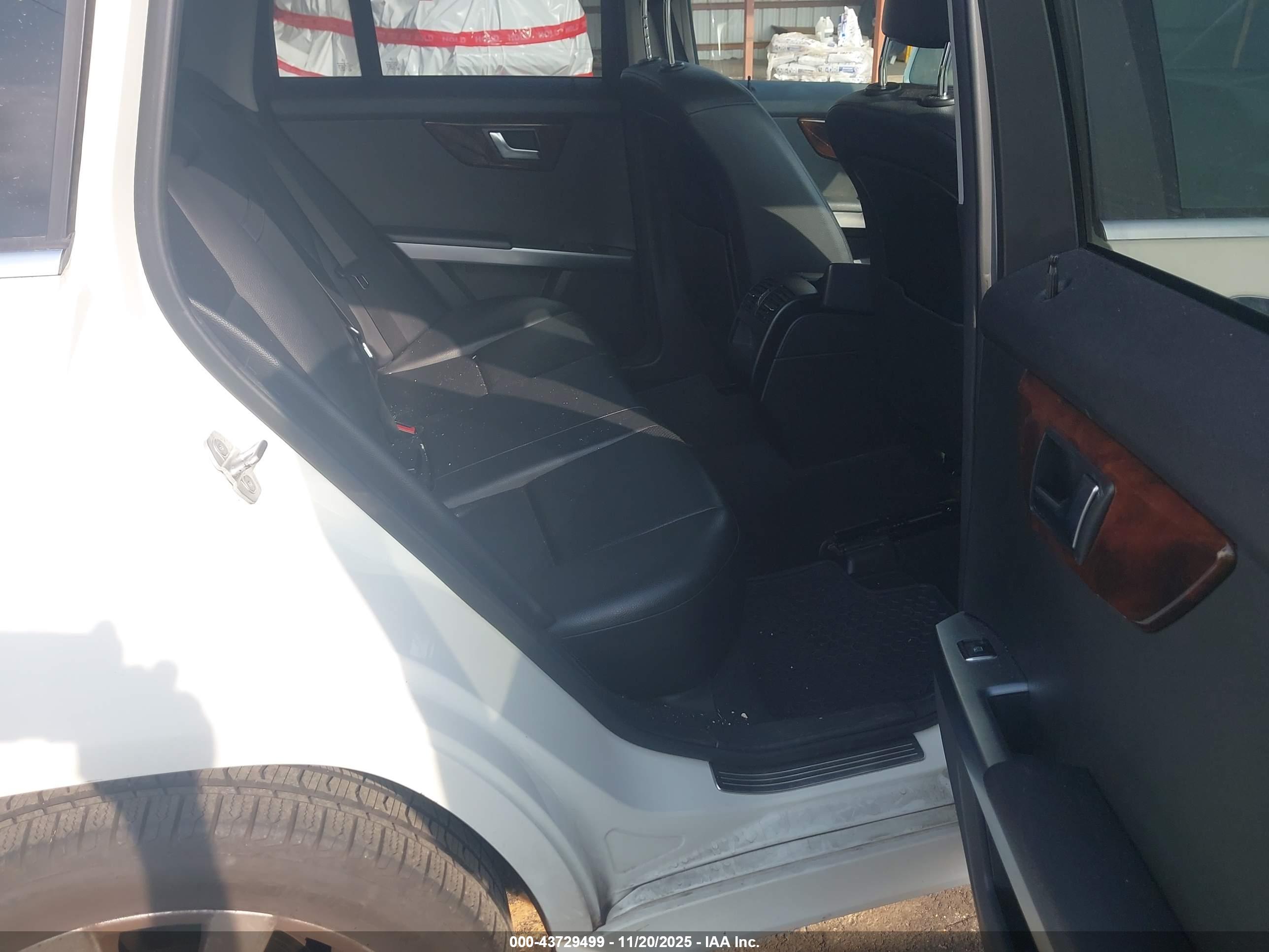 MERCEDES-BENZ GLK image 8