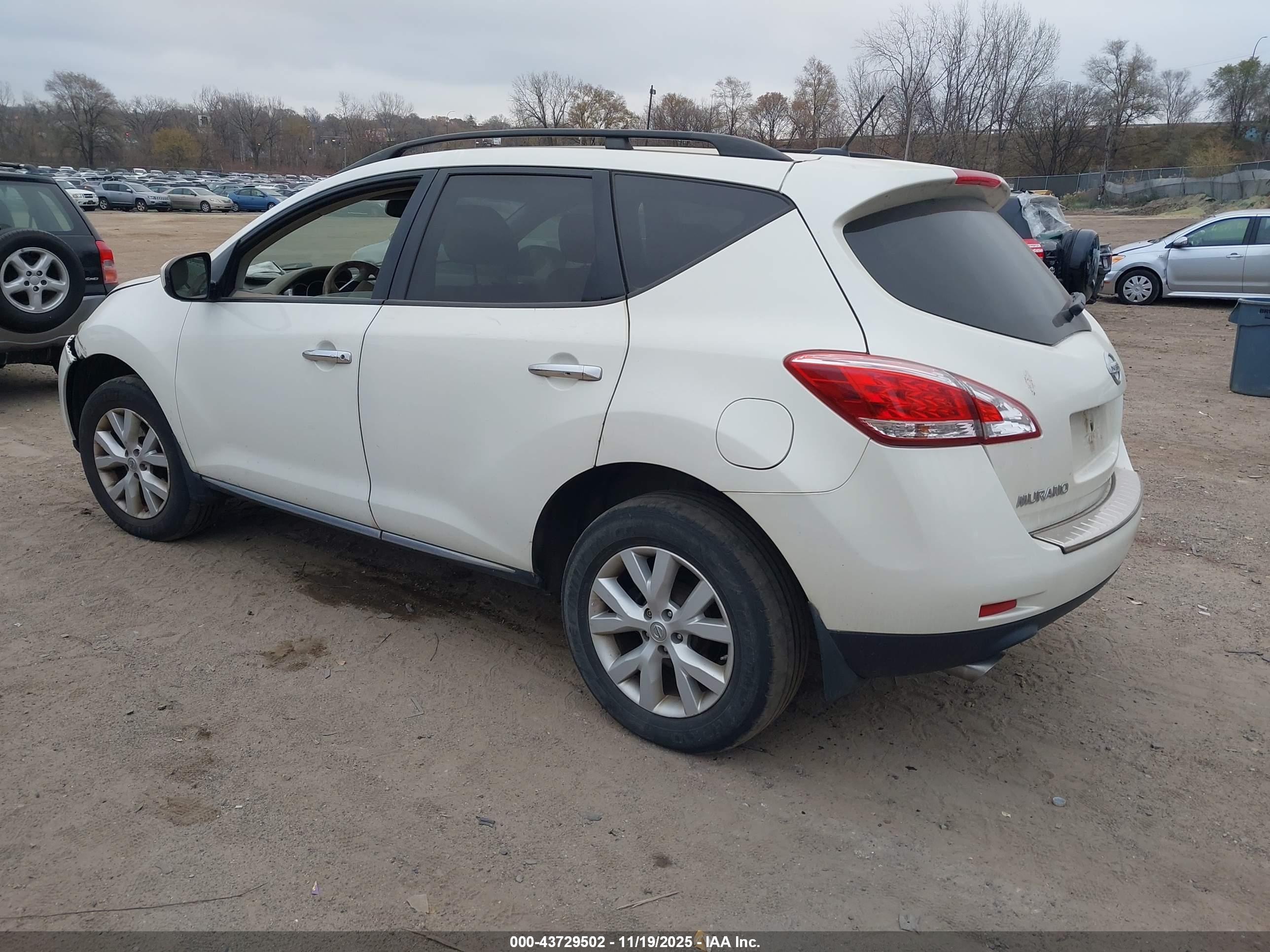 NISSAN MURANO image 3