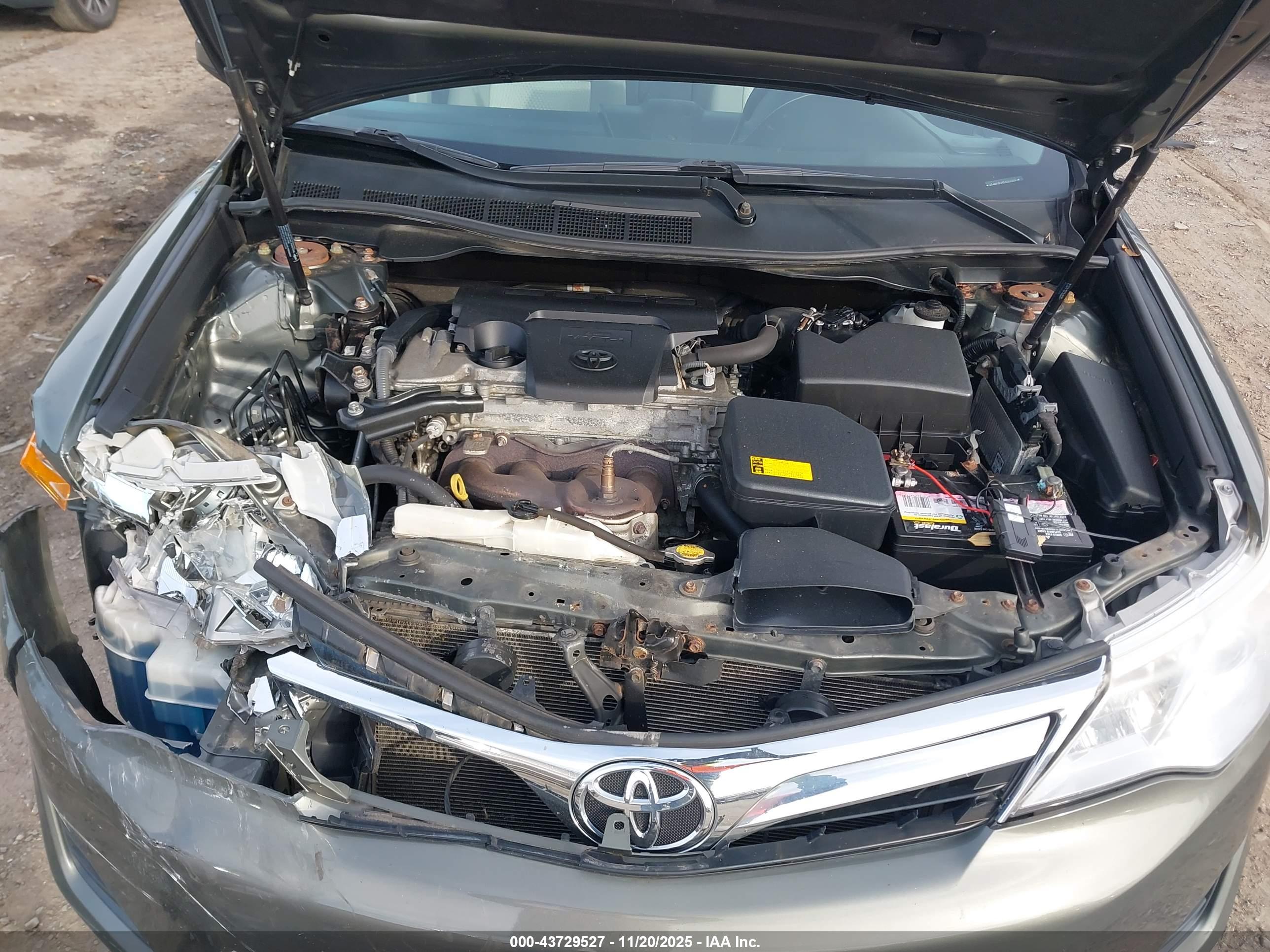 TOYOTA CAMRY image 10