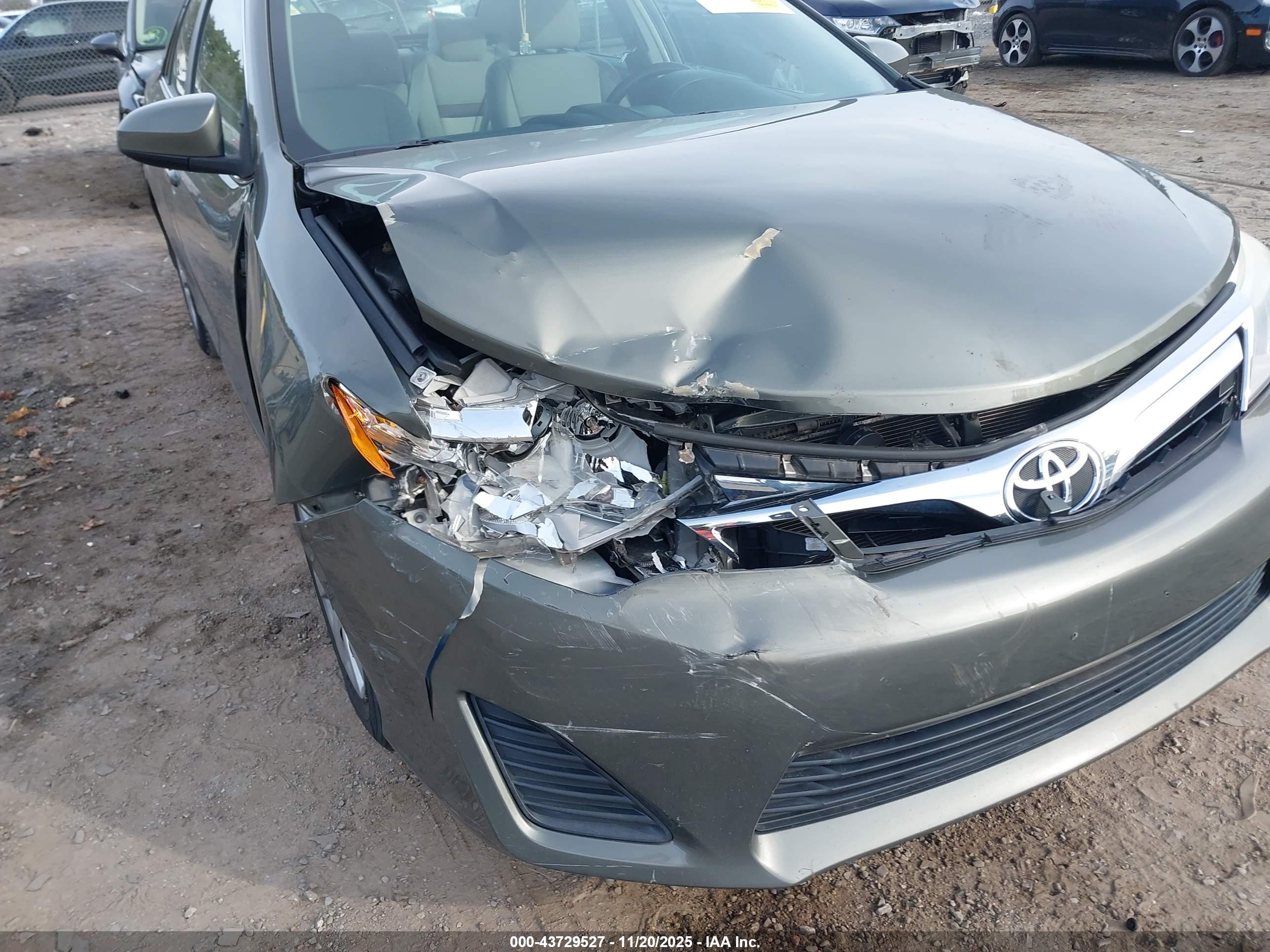 TOYOTA CAMRY image 6