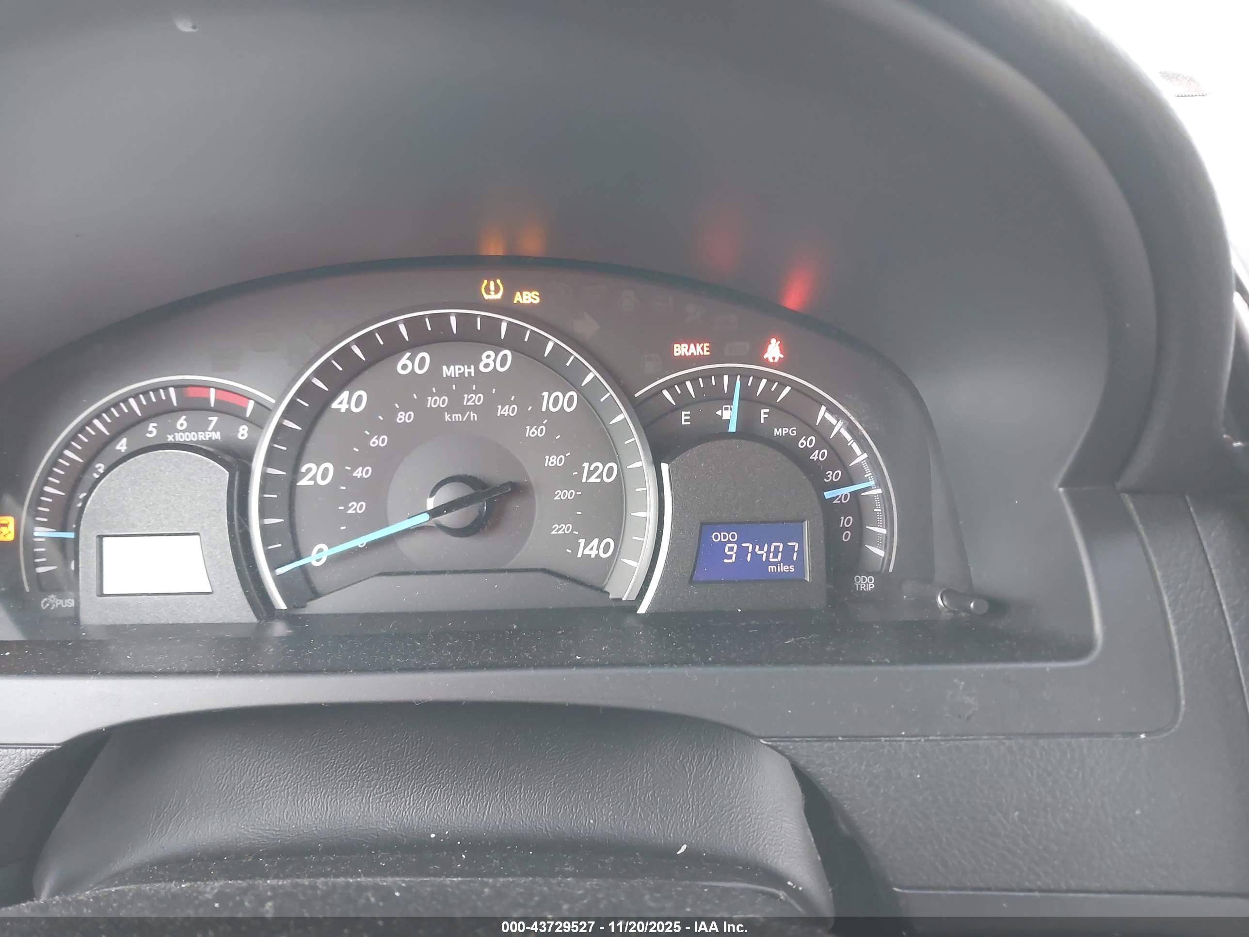 TOYOTA CAMRY image 7