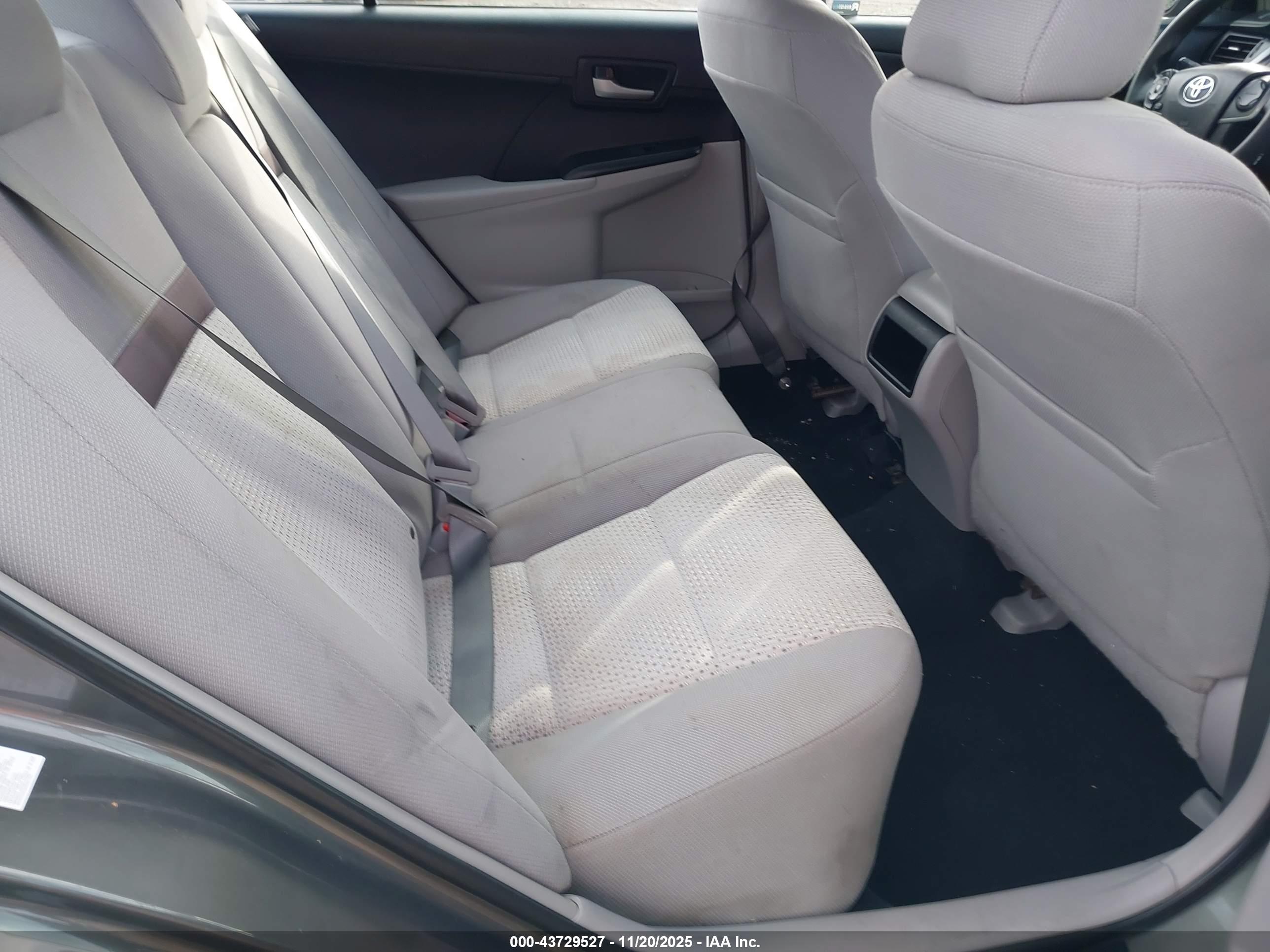 TOYOTA CAMRY image 8