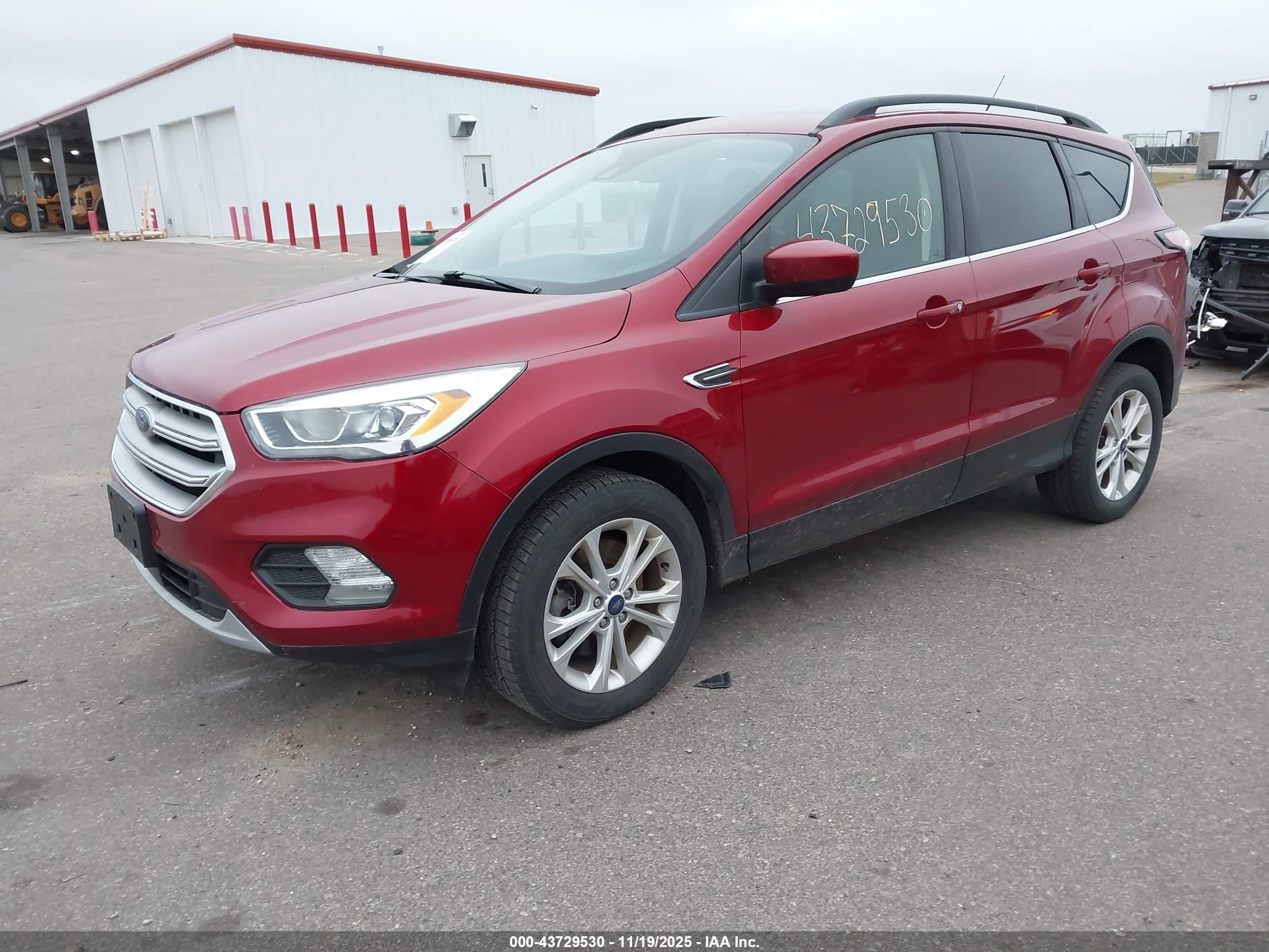 FORD ESCAPE image 2