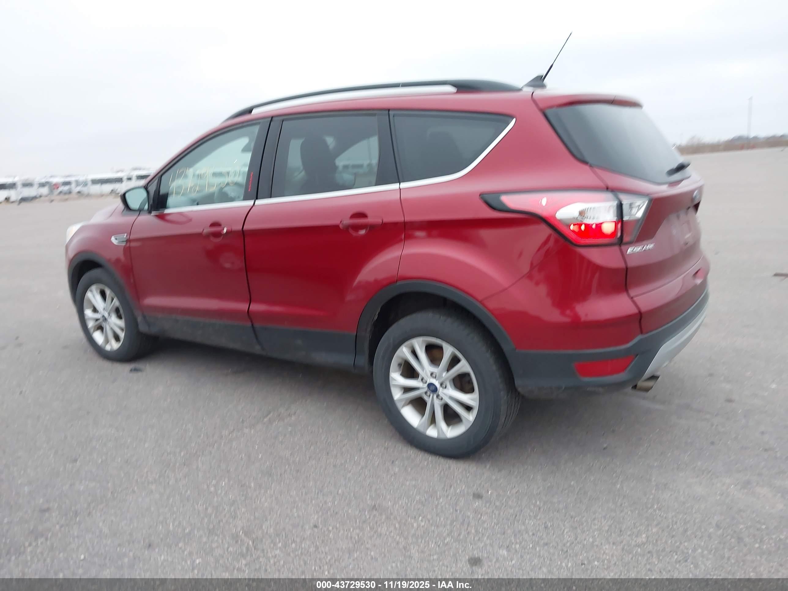 FORD ESCAPE image 3