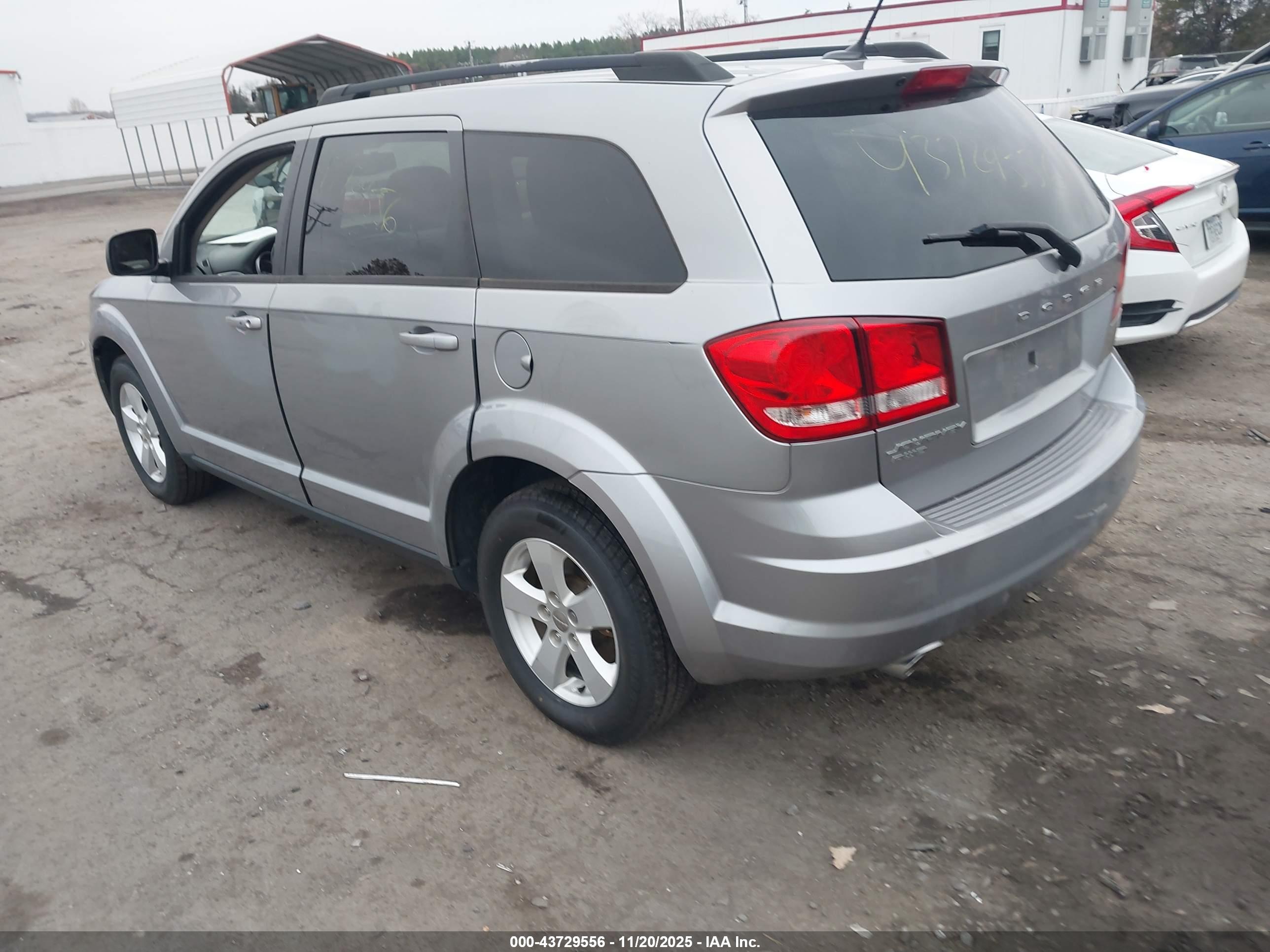 DODGE JOURNEY image 3