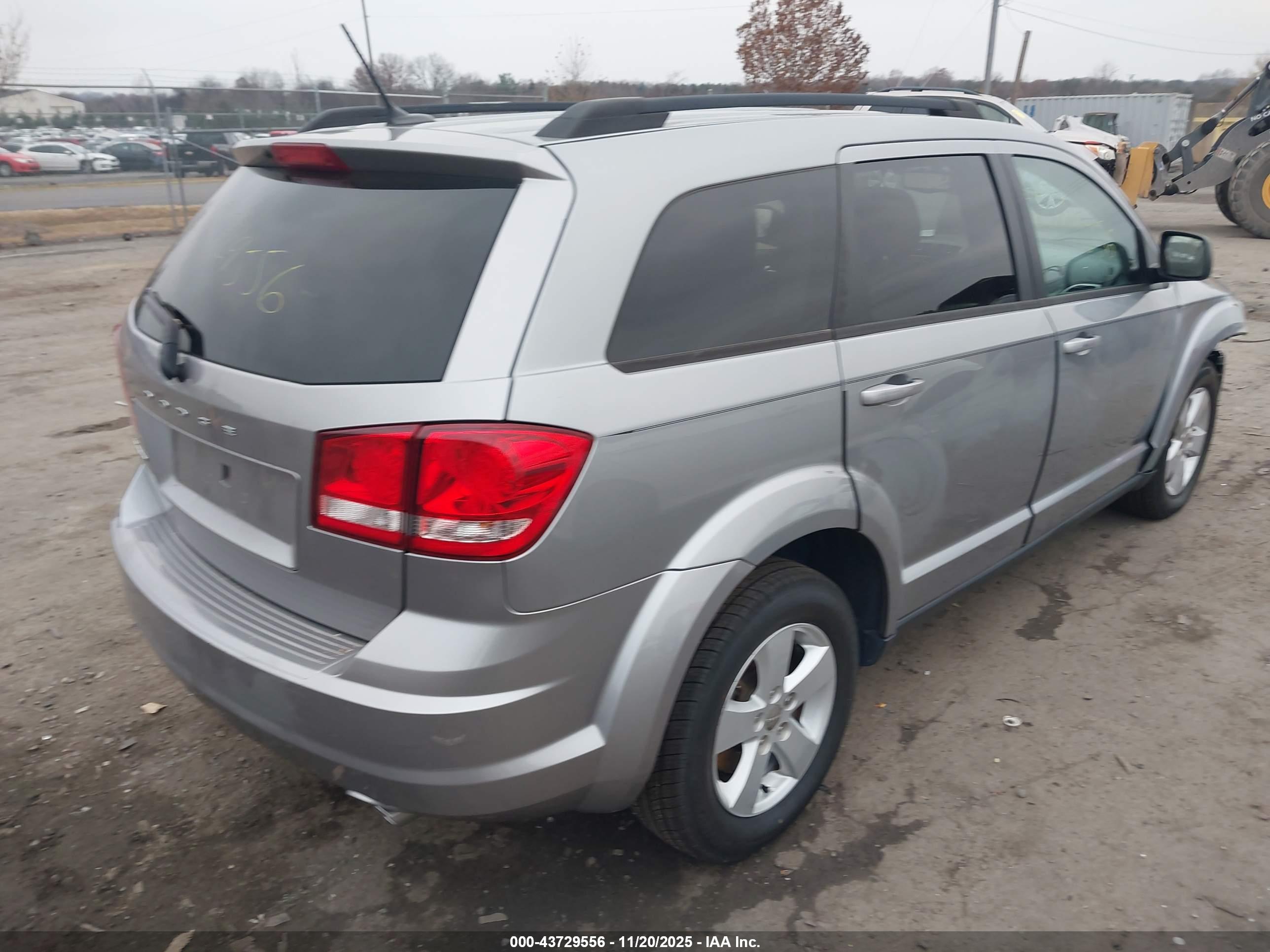 DODGE JOURNEY image 4