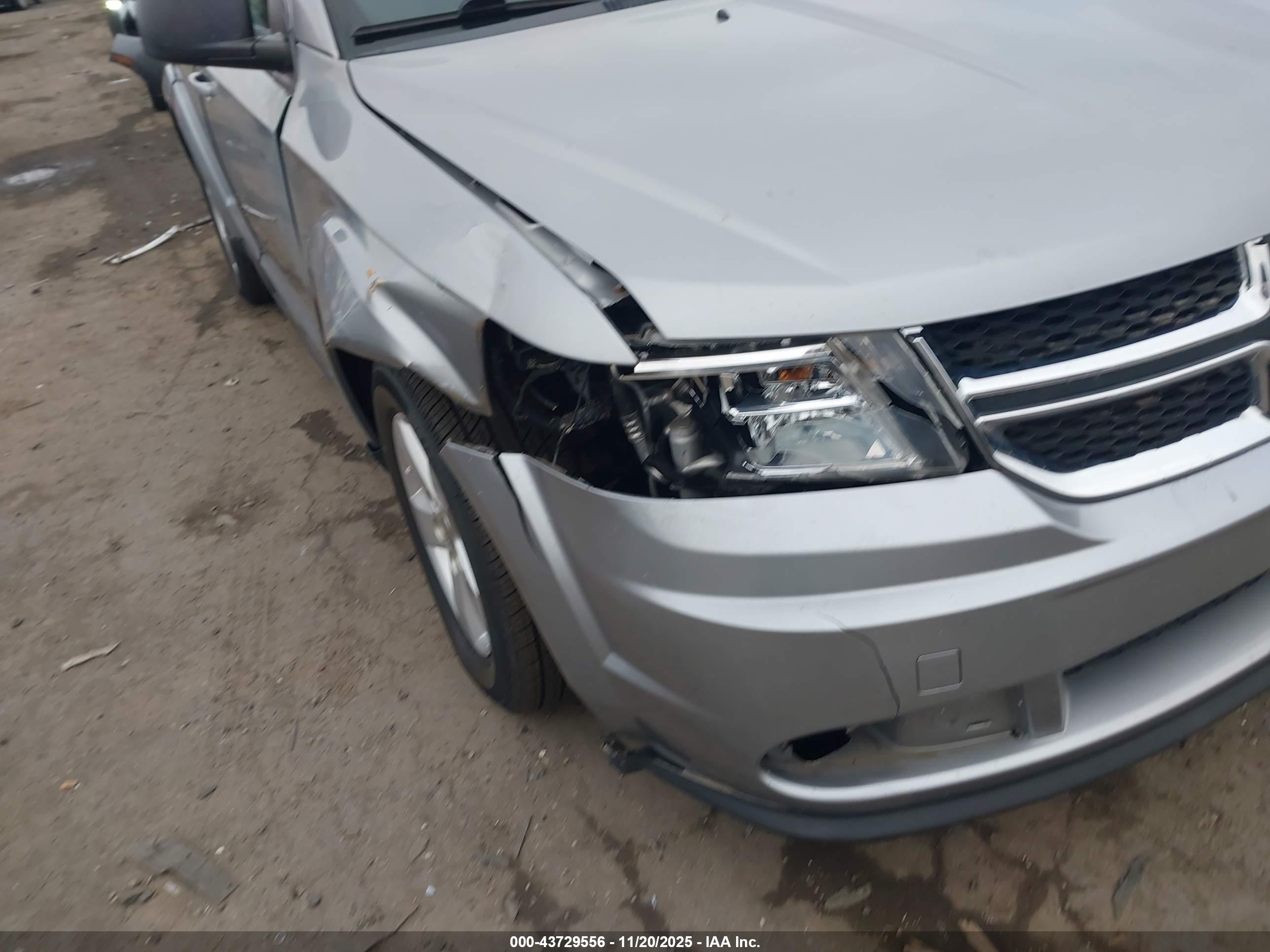 DODGE JOURNEY image 6