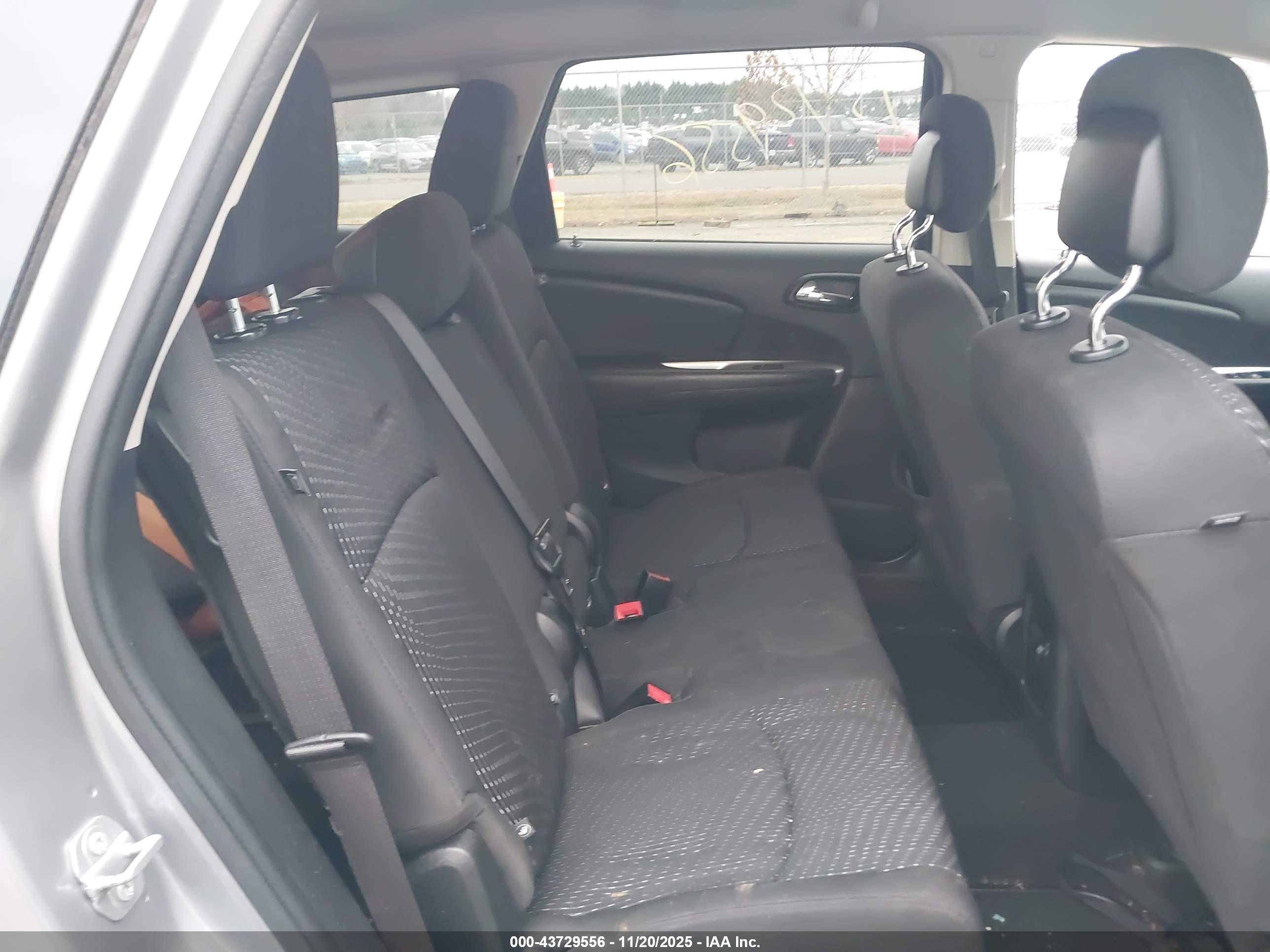 DODGE JOURNEY image 8