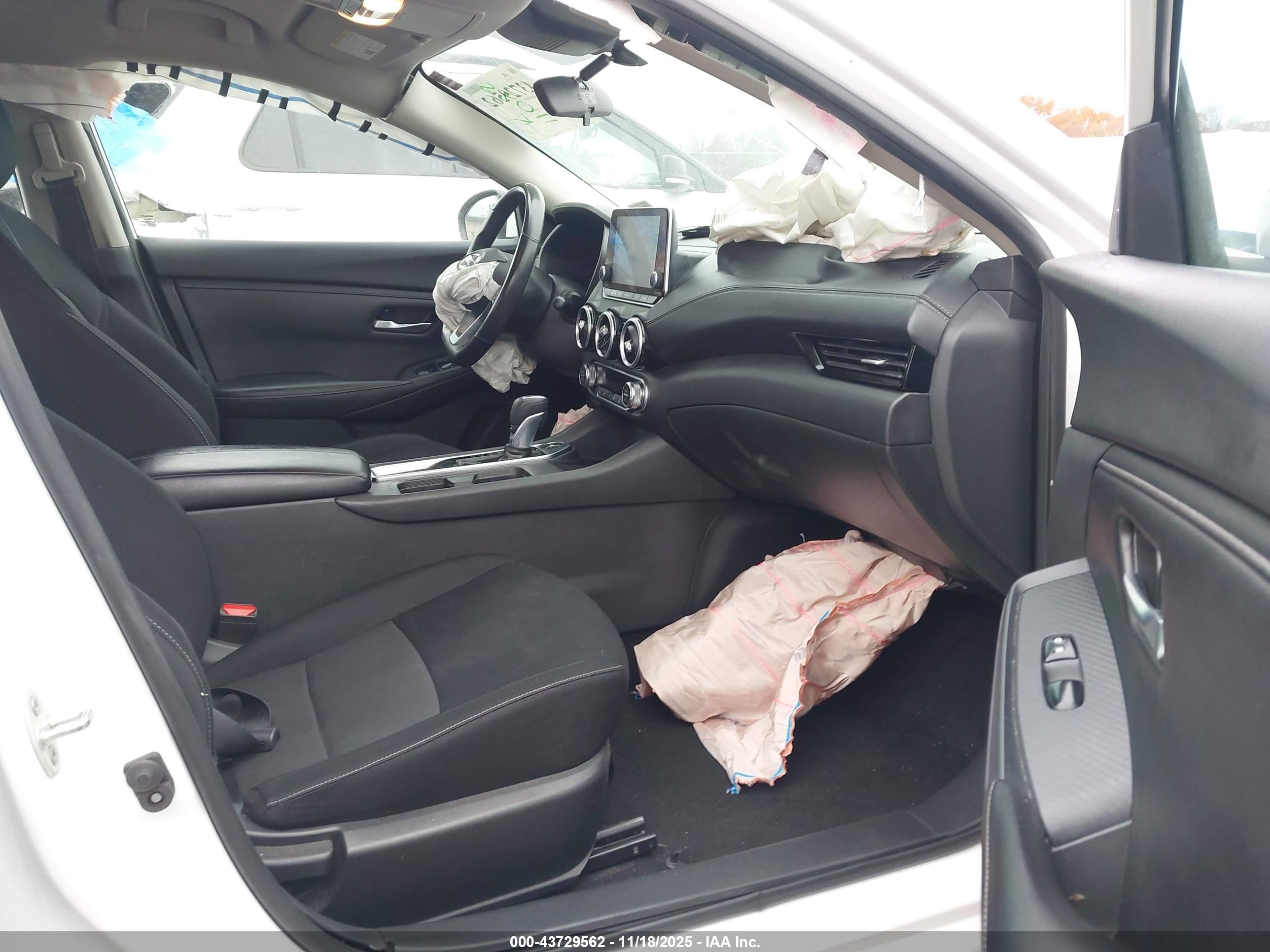 NISSAN SENTRA image 5