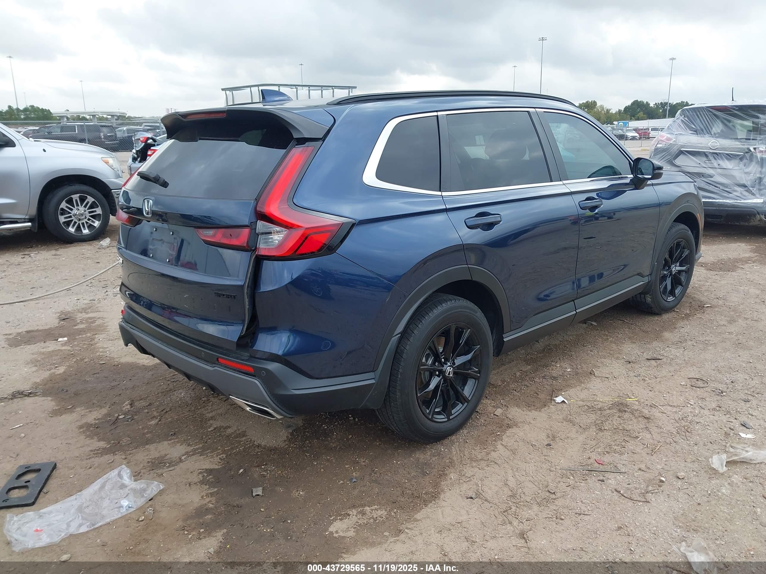 HONDA CR-V image 4