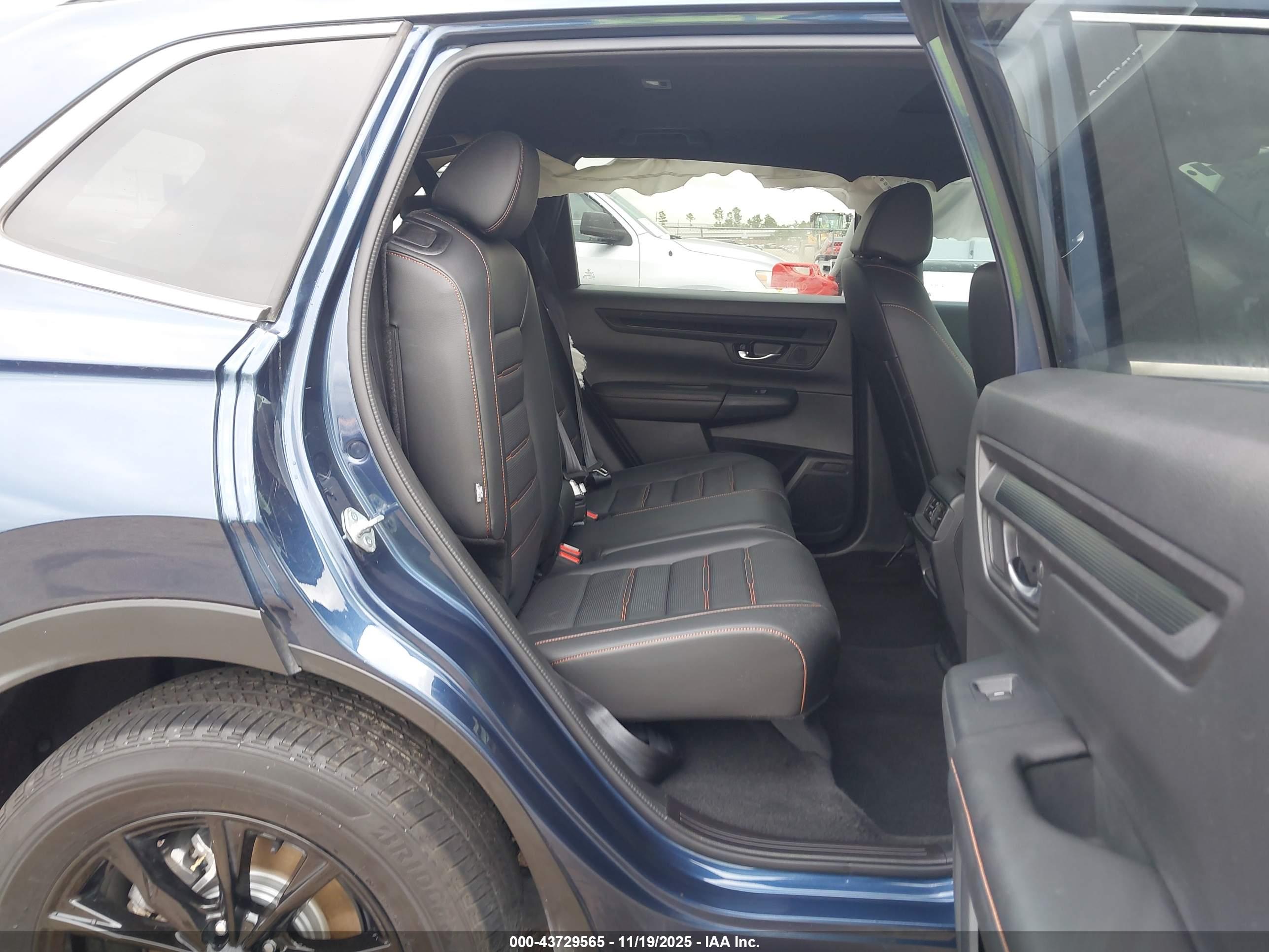 HONDA CR-V image 8