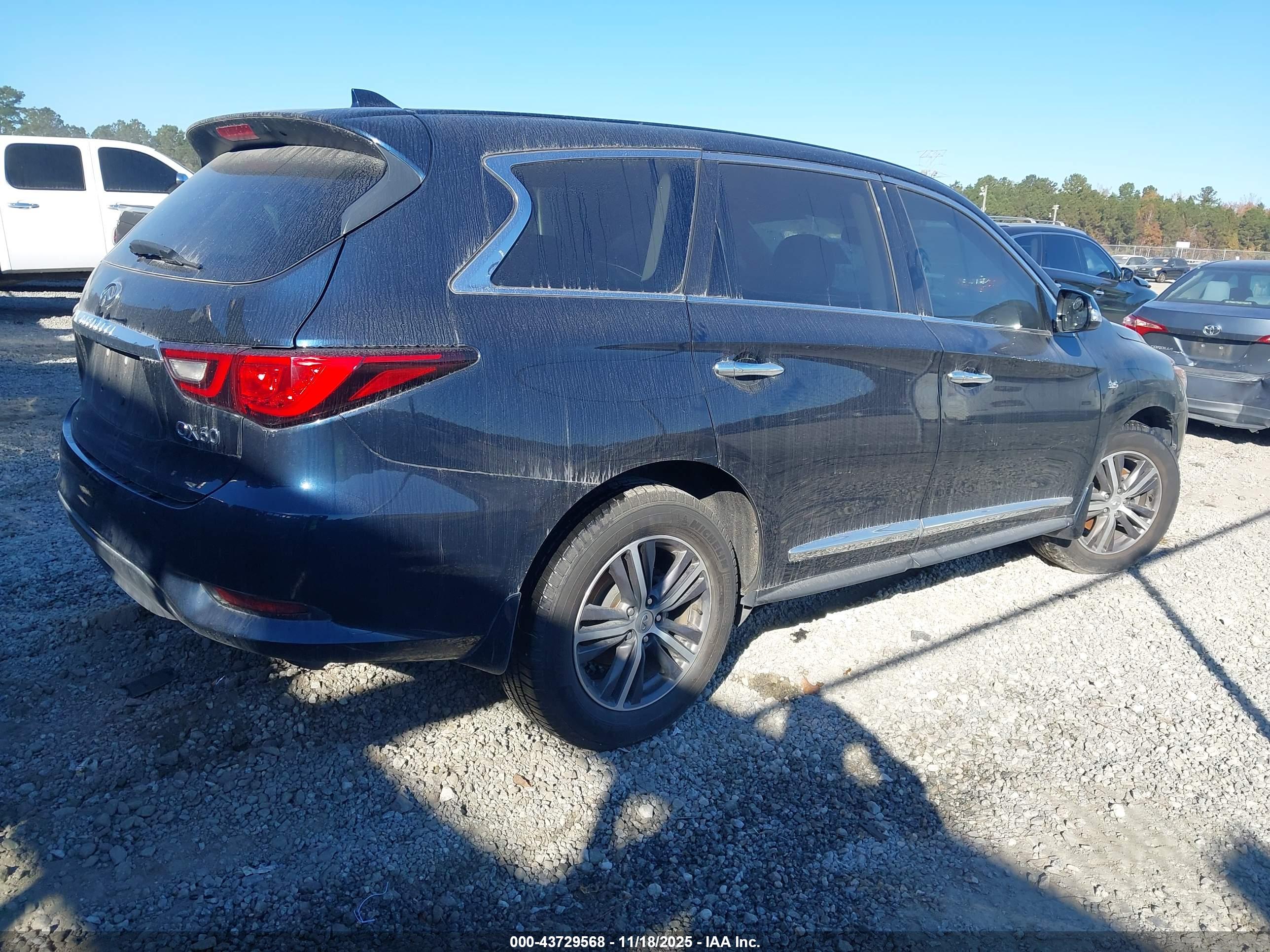 INFINITI QX60 image 4