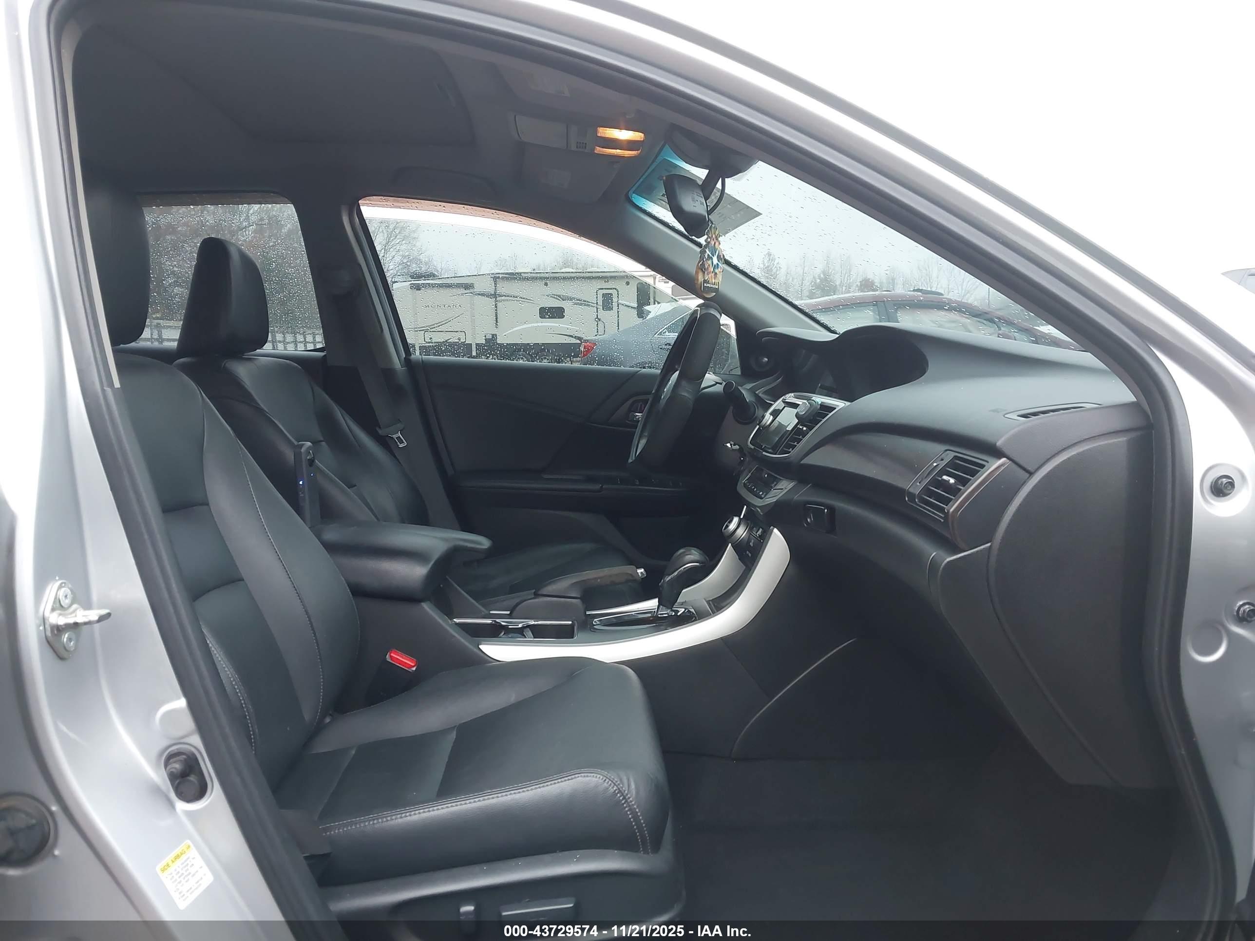 HONDA ACCORD image 5