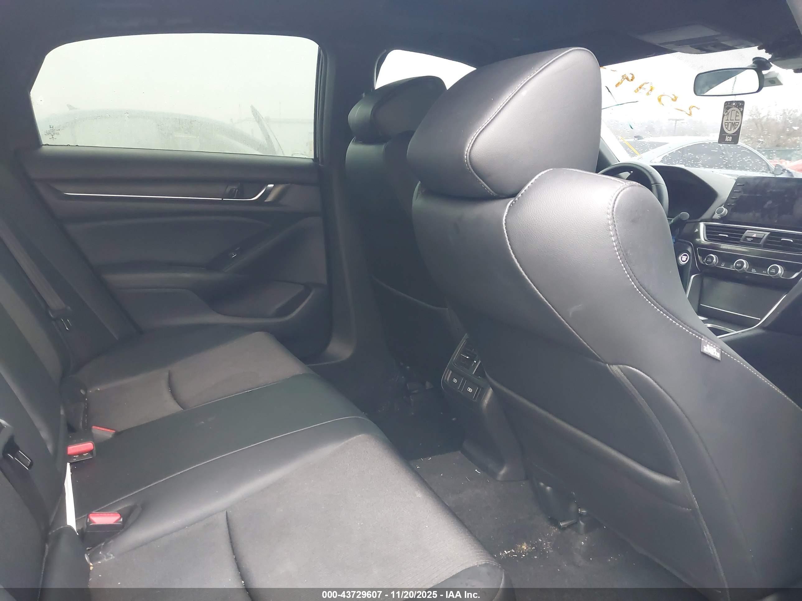 HONDA ACCORD image 8