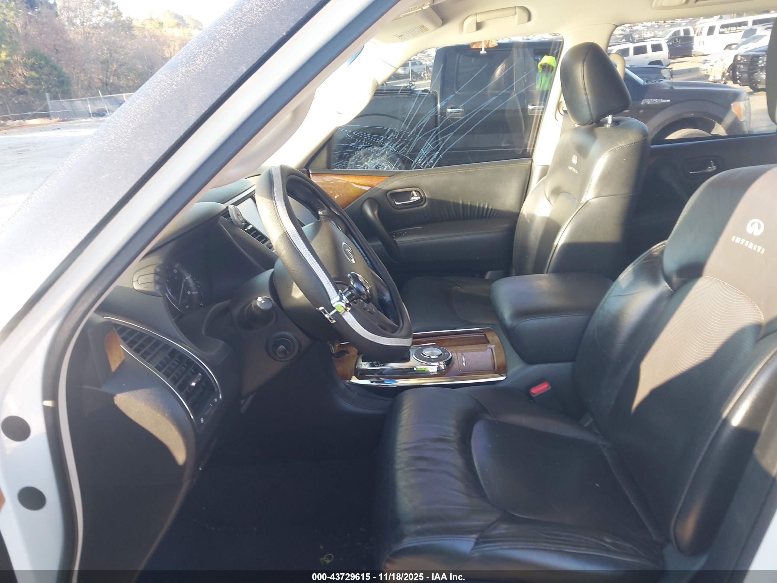 INFINITI QX80 image 5