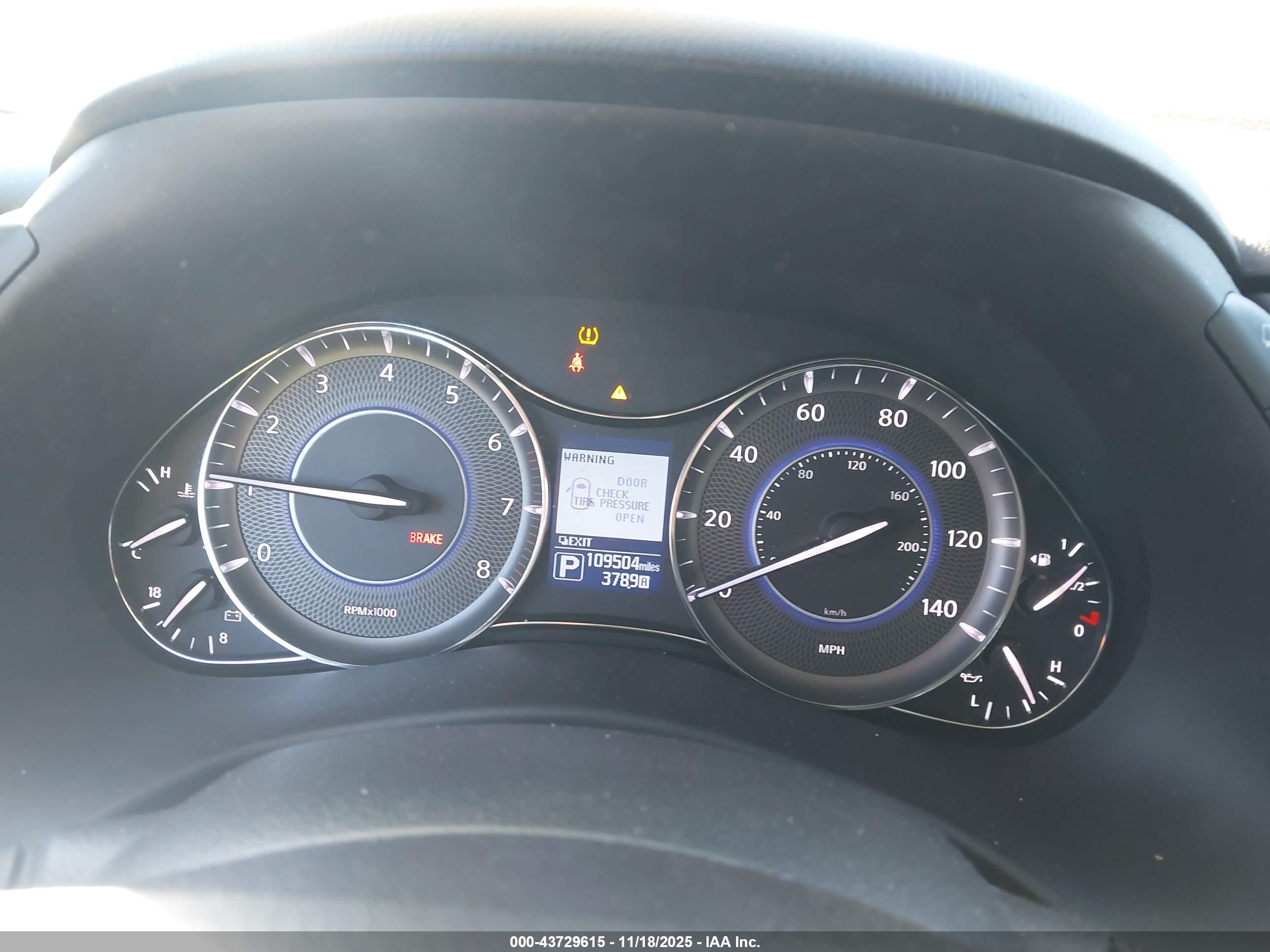 INFINITI QX80 image 7