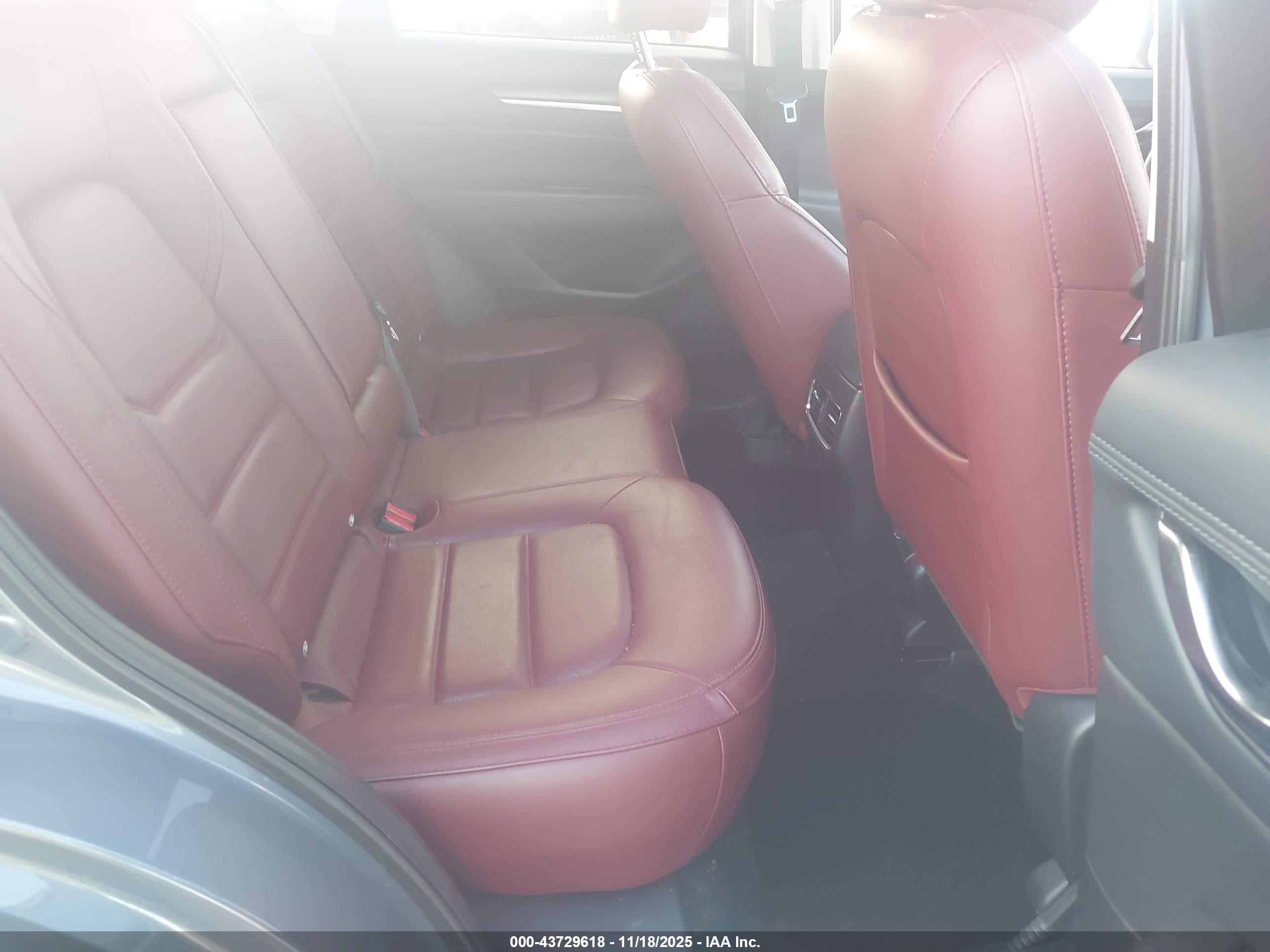 MAZDA CX-5 image 8