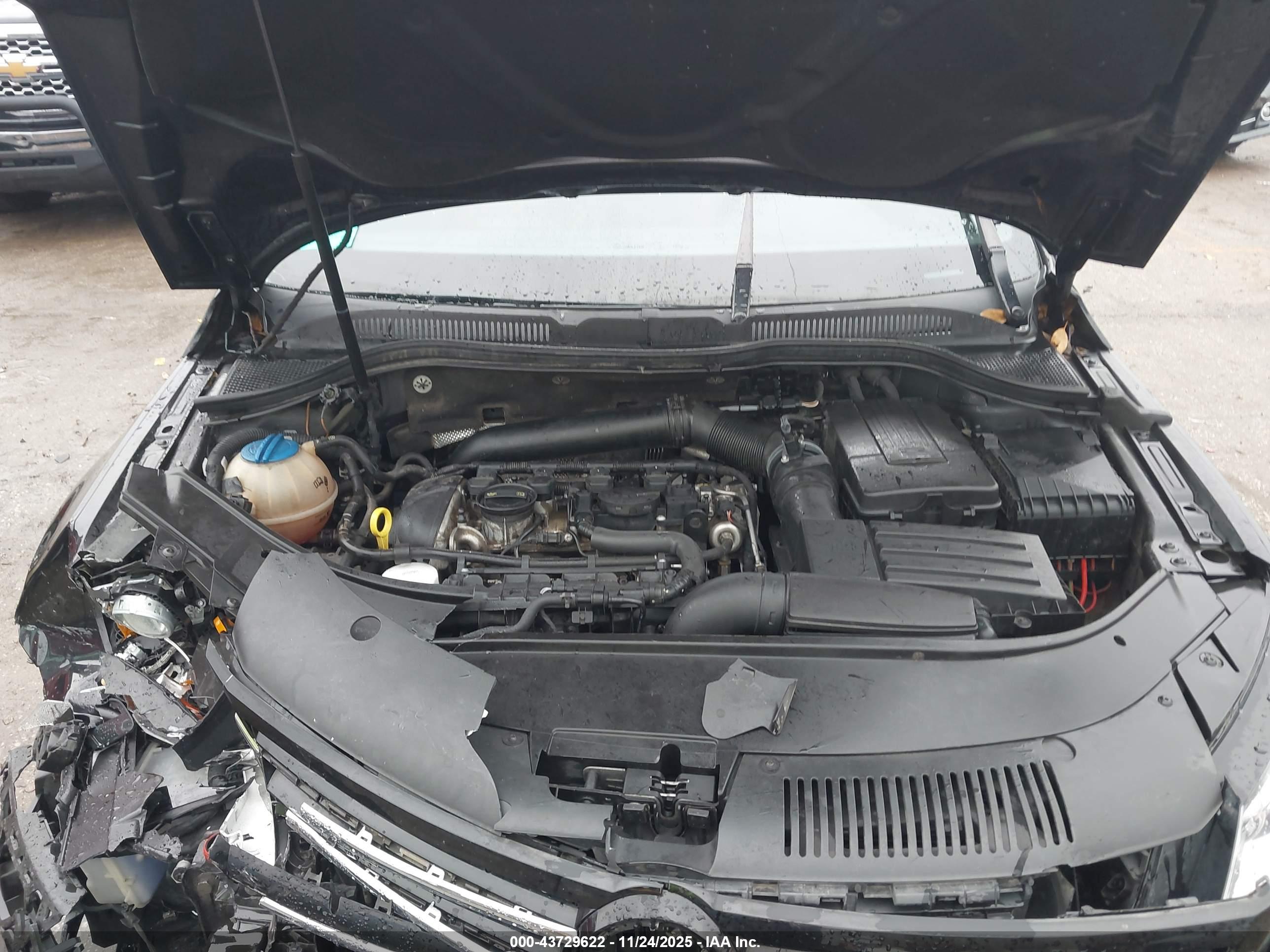 VOLKSWAGEN CC image 10