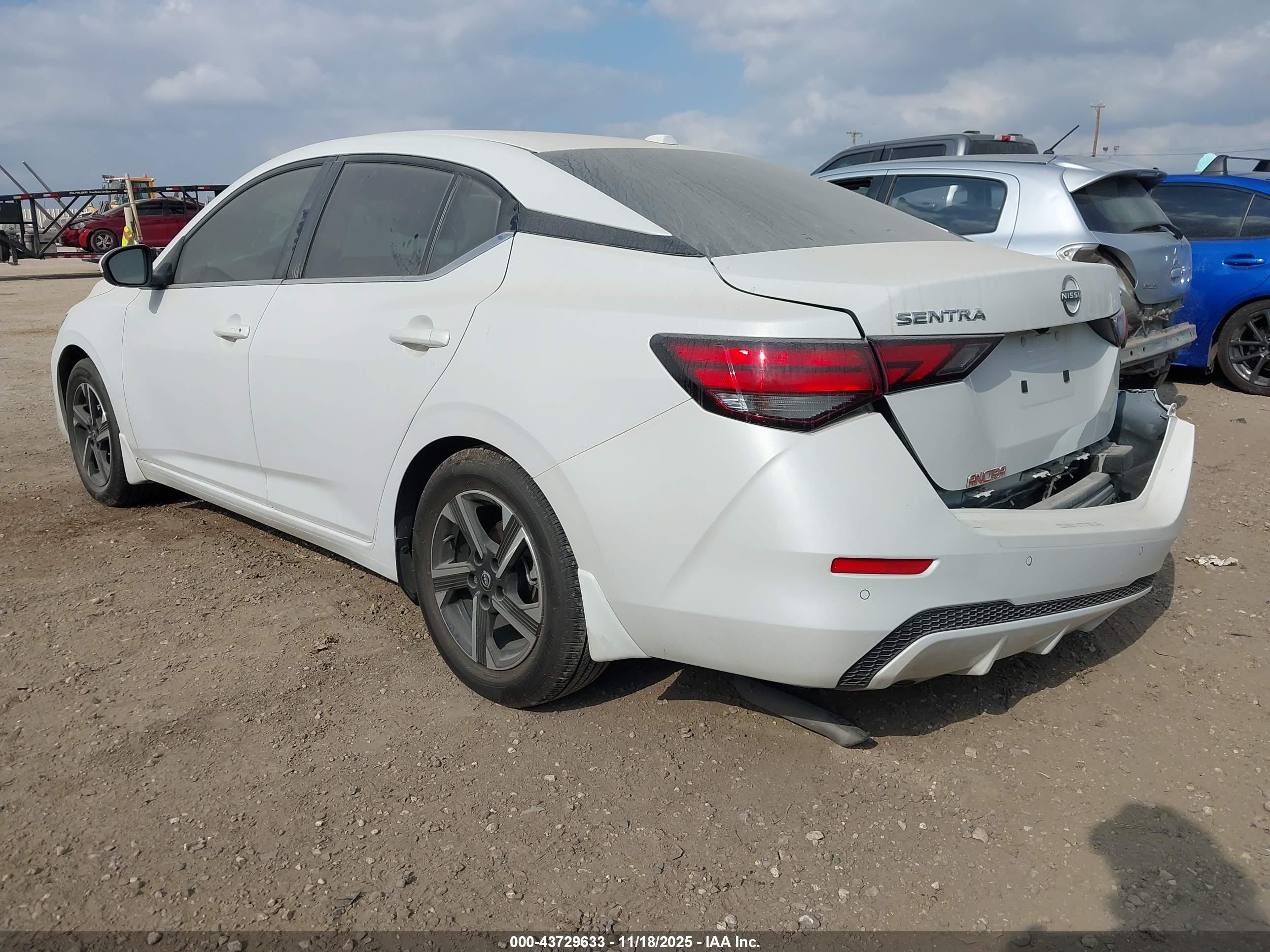 NISSAN SENTRA image 3