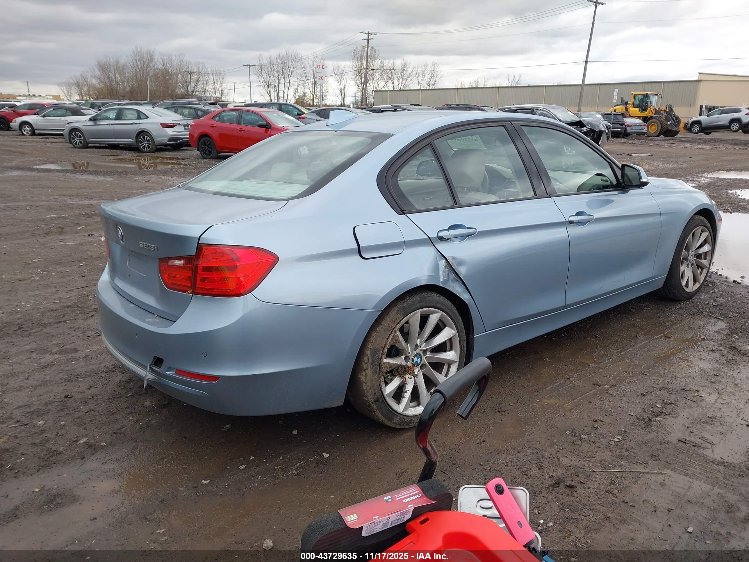 BMW 328I image 4