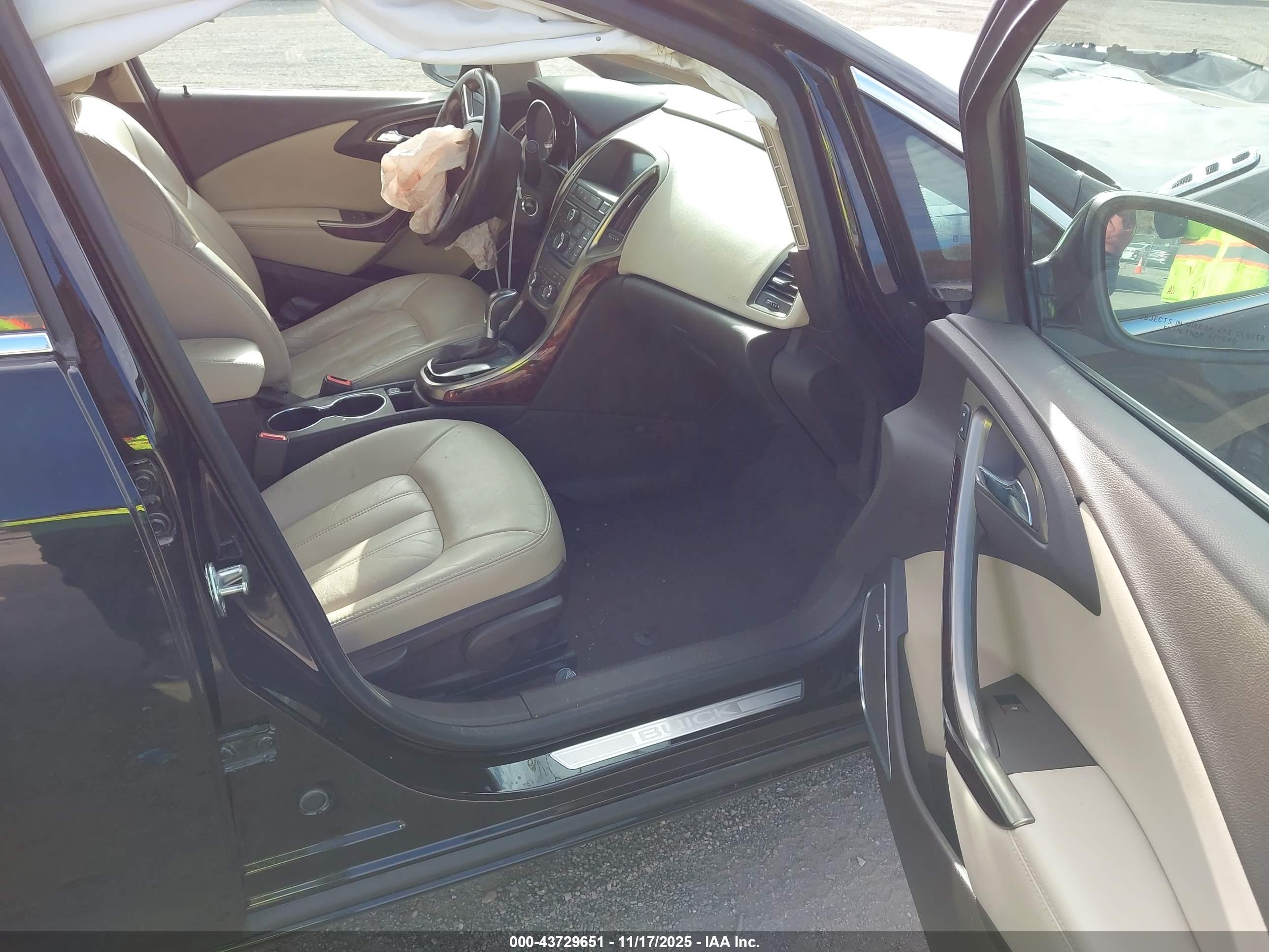 BUICK VERANO image 5