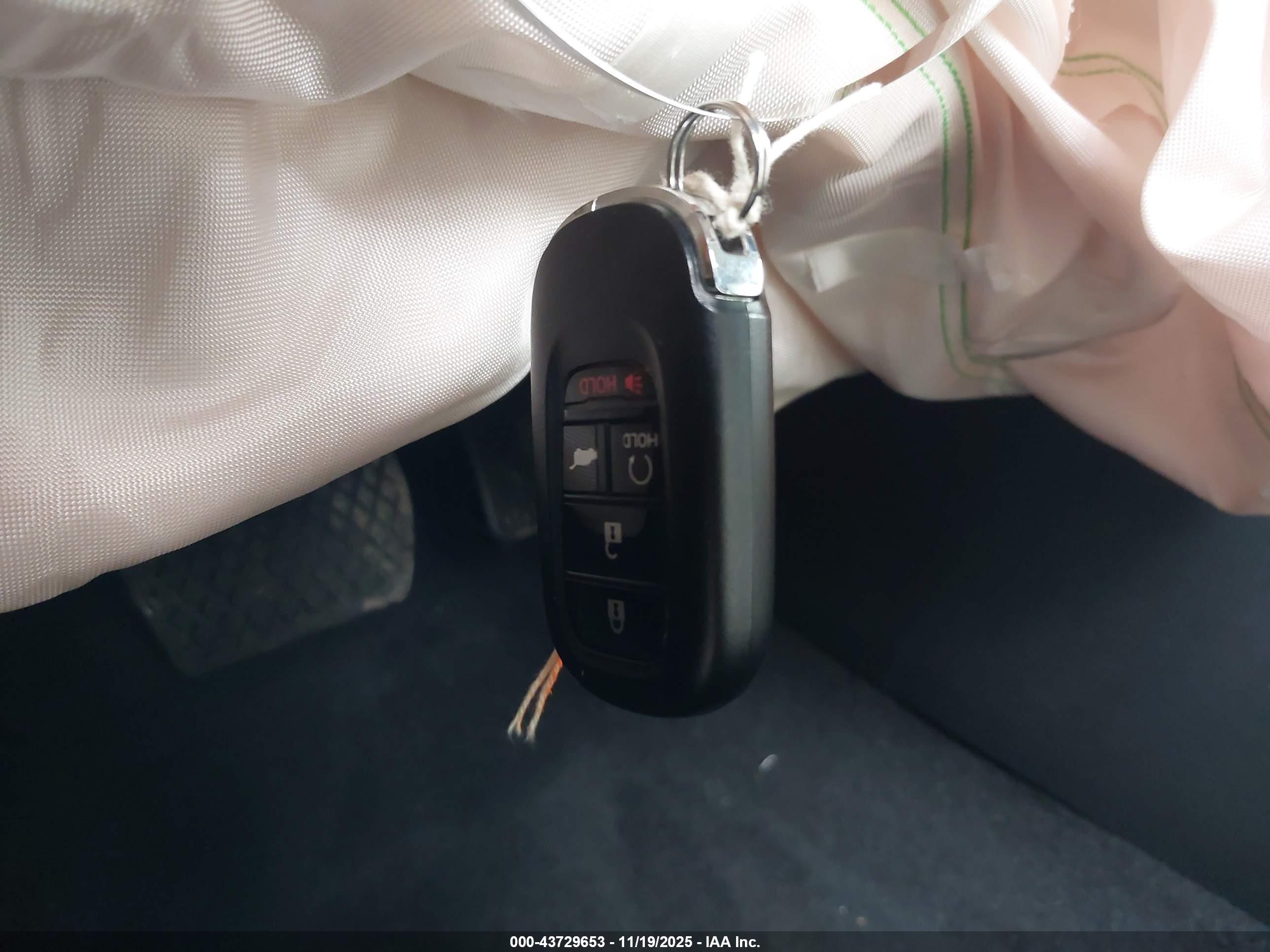 HONDA CR-V image 11
