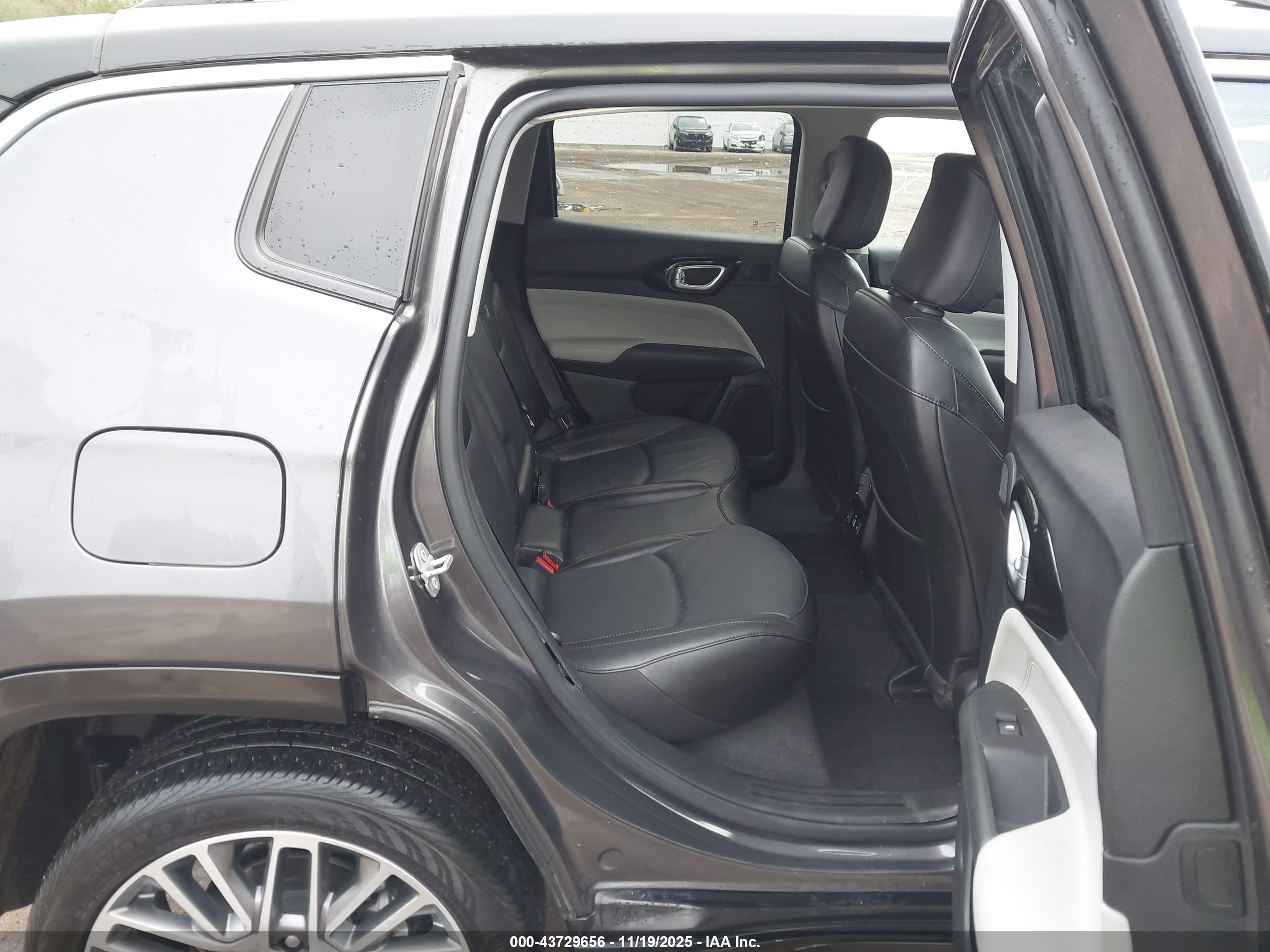 JEEP COMPASS image 8