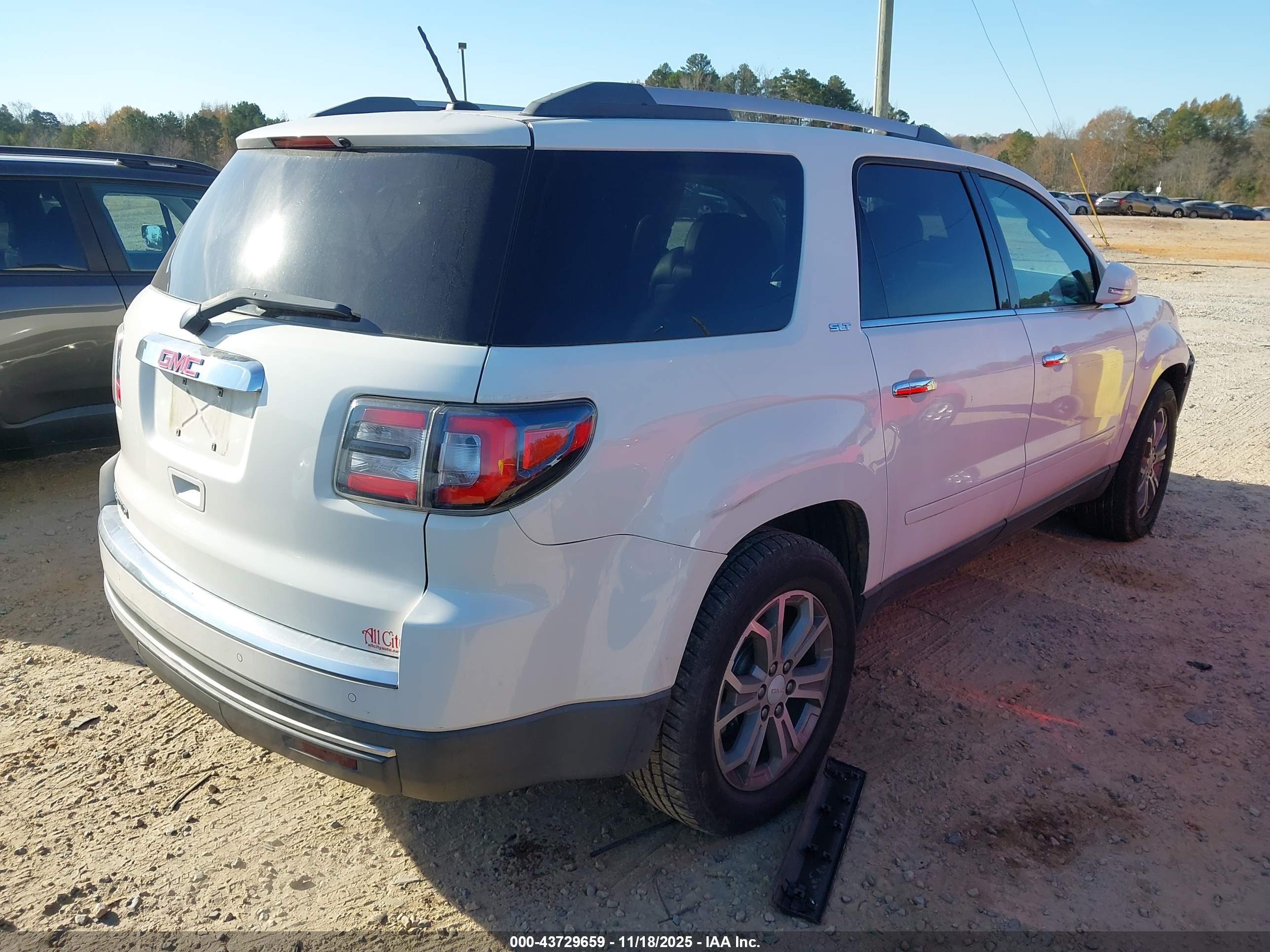 GMC ACADIA image 4