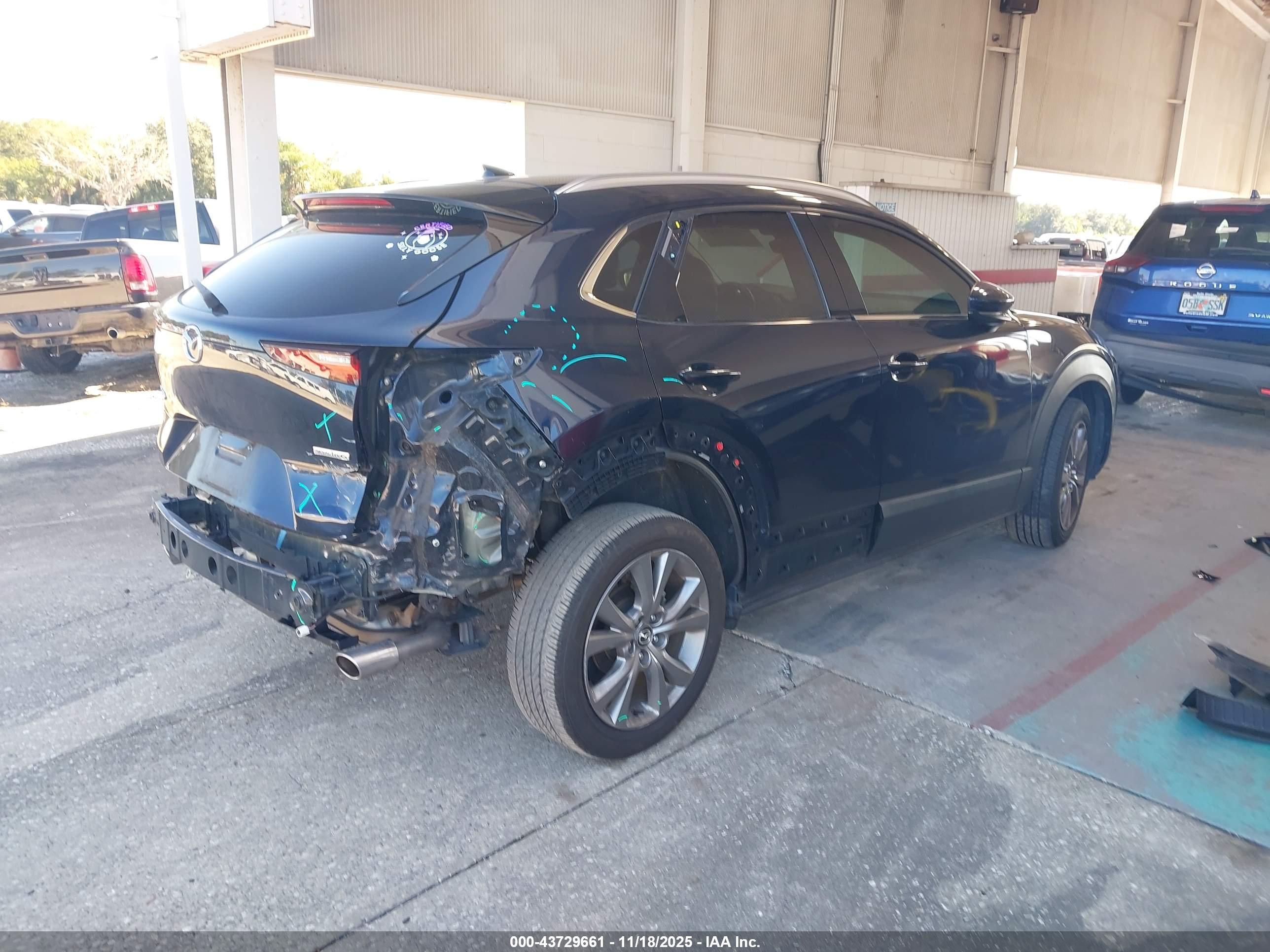 MAZDA CX-30 image 4