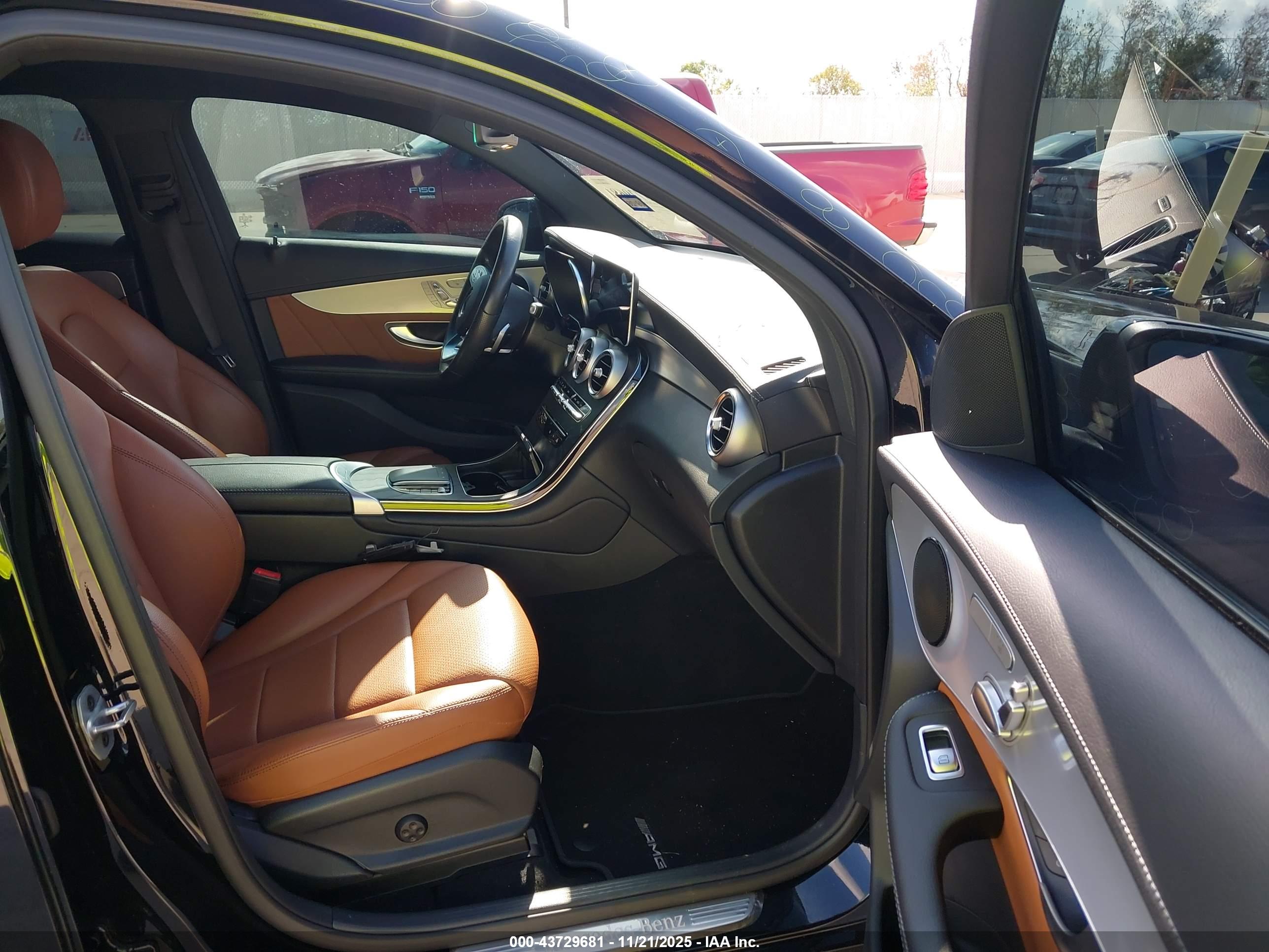 MERCEDES-BENZ GLC image 5
