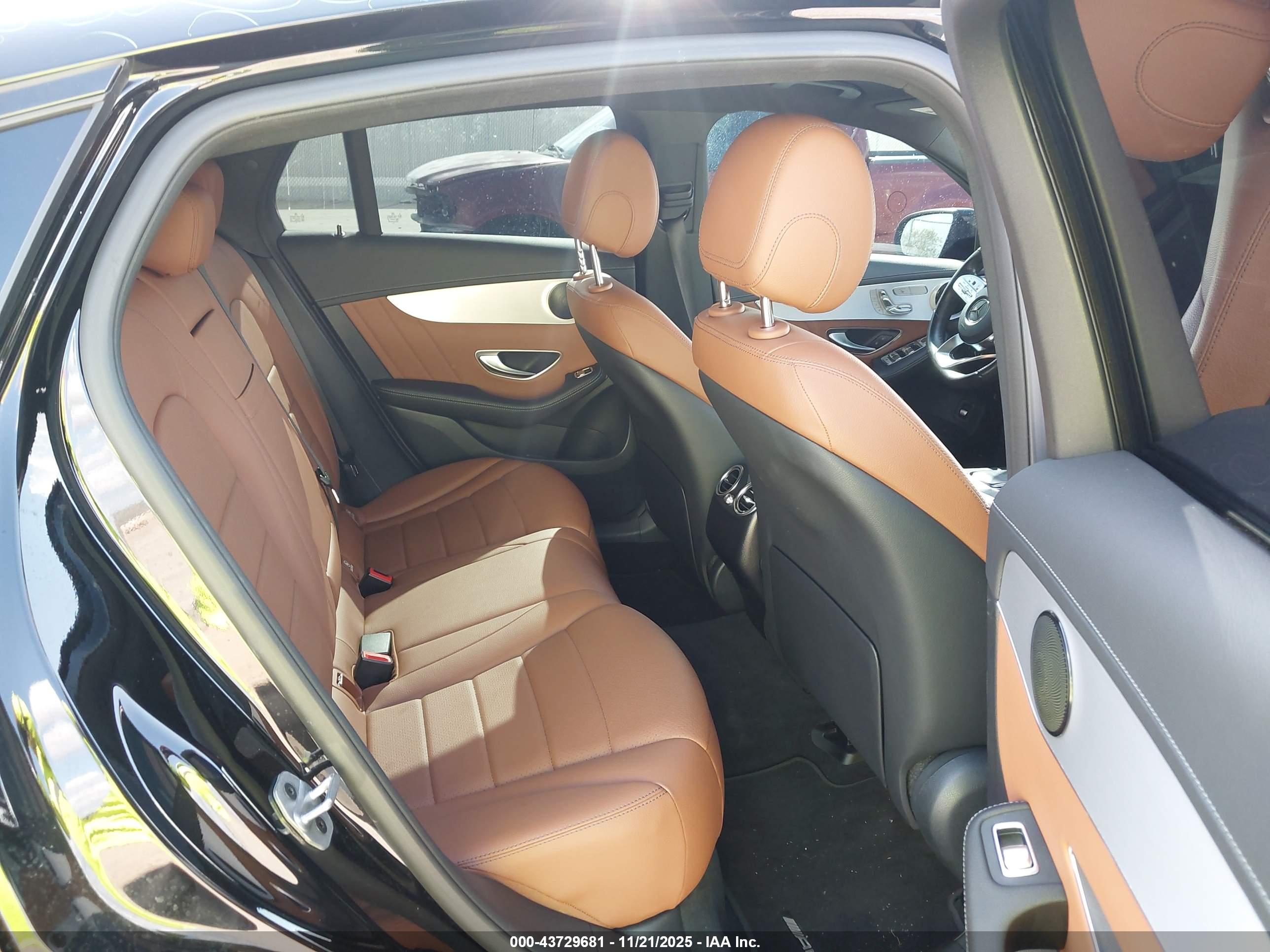 MERCEDES-BENZ GLC image 8