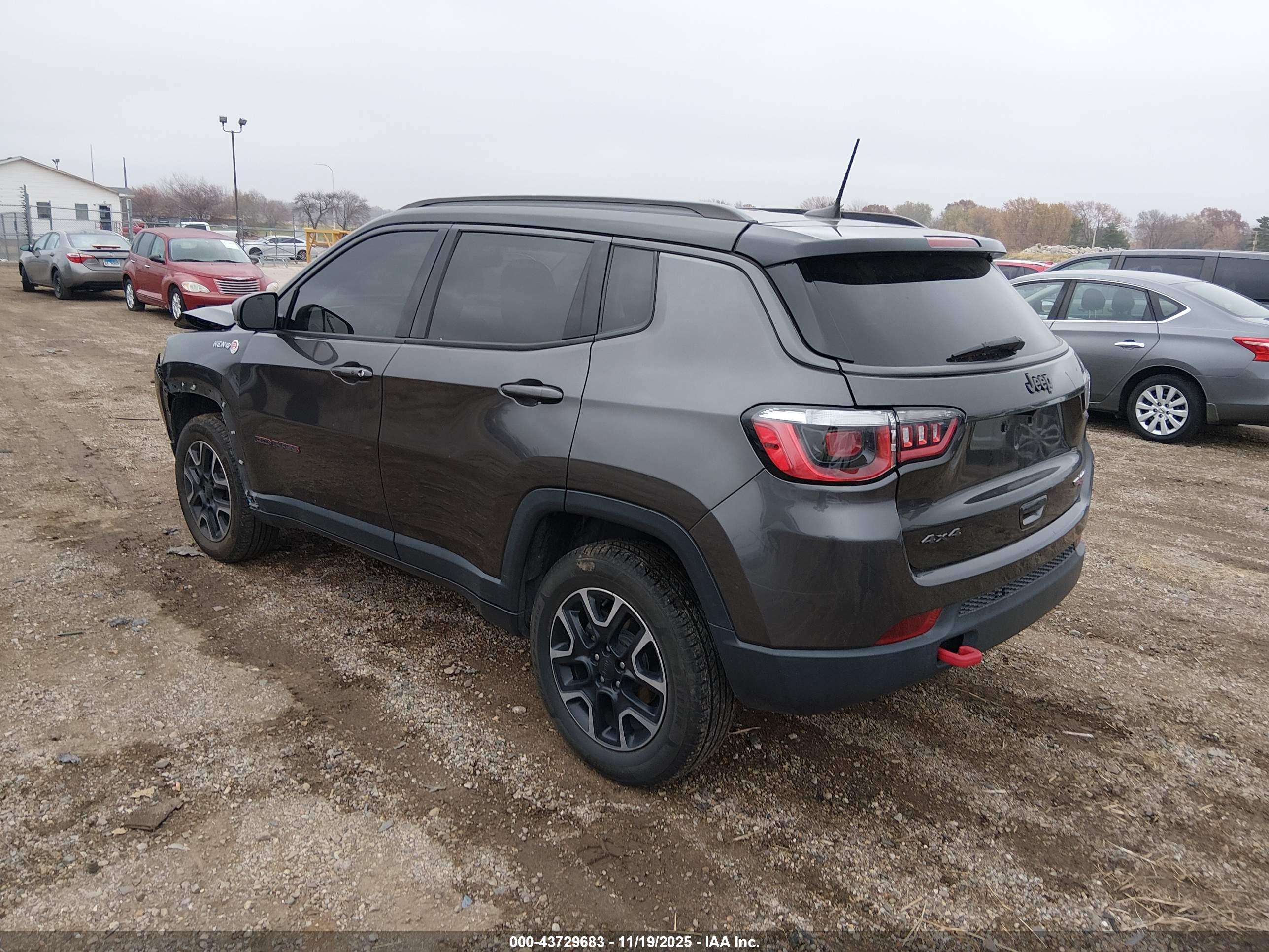JEEP COMPASS image 3