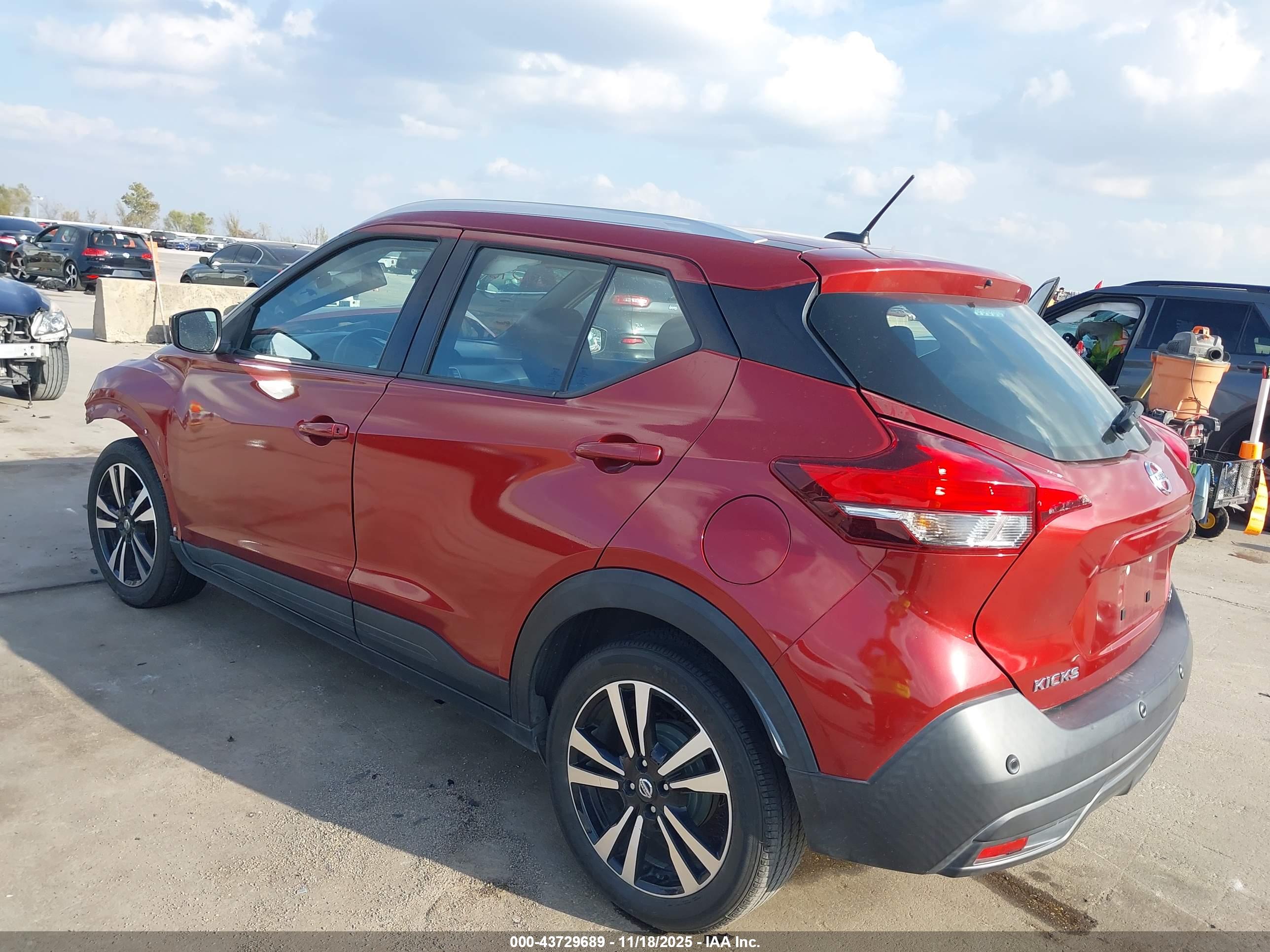 NISSAN KICKS image 3