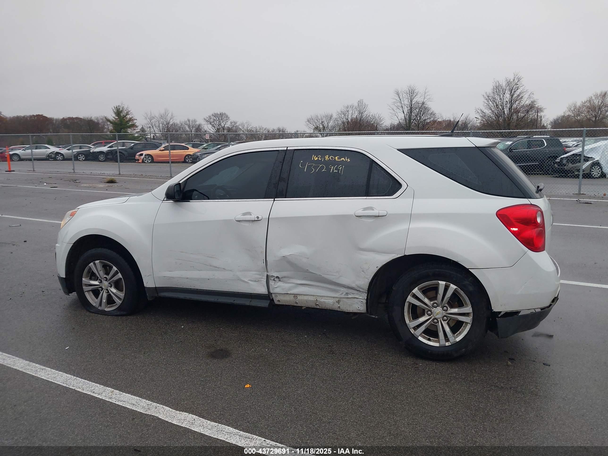 CHEVROLET EQUINOX image 6