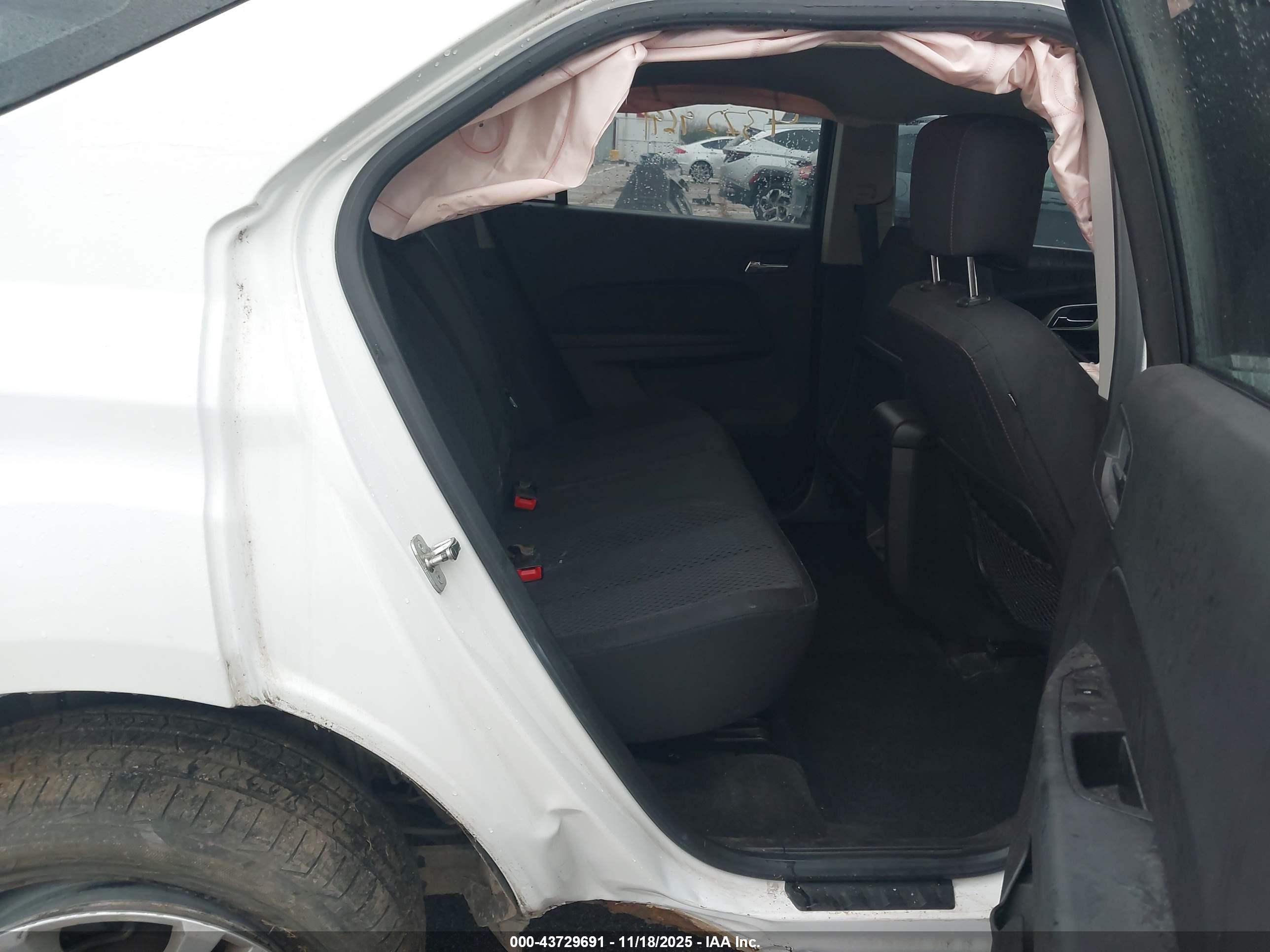 CHEVROLET EQUINOX image 8