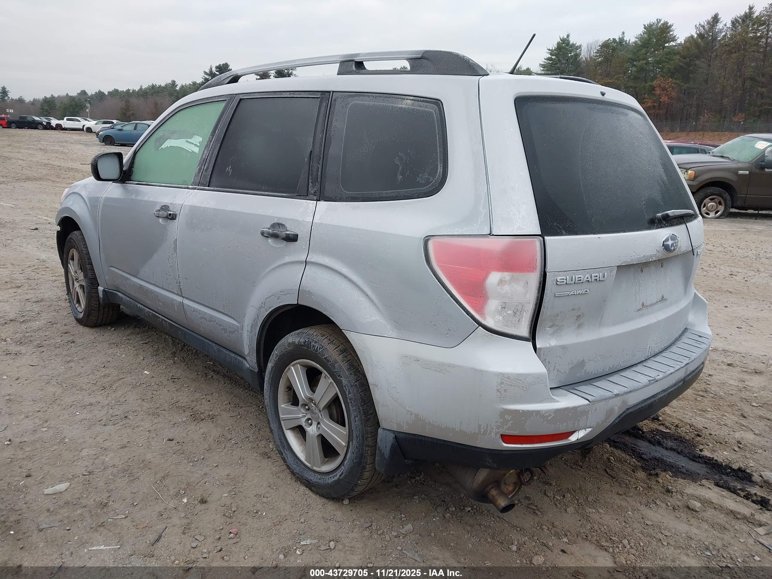 SUBARU FORESTER image 3