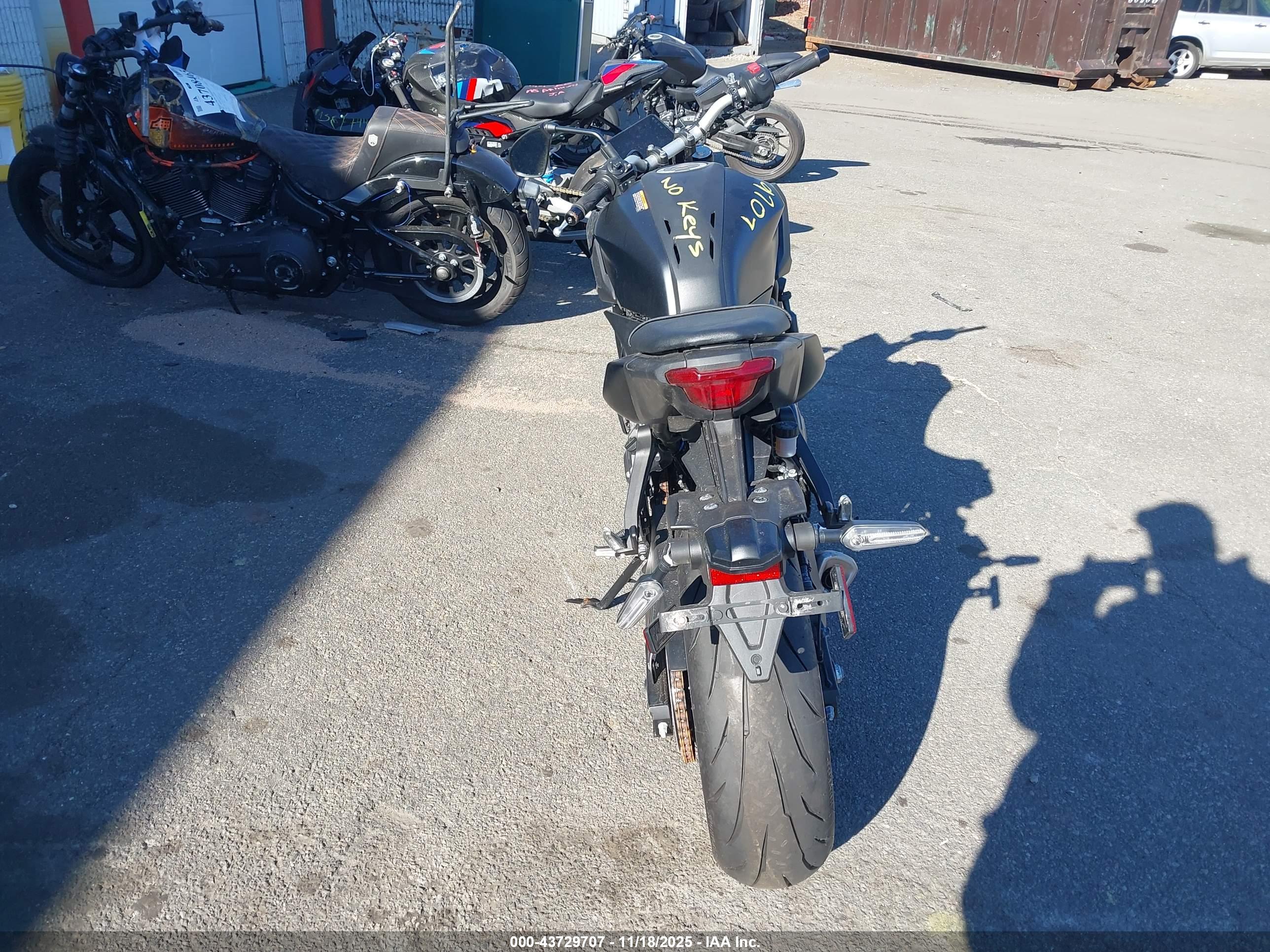 YAMAHA MTN690 image 6