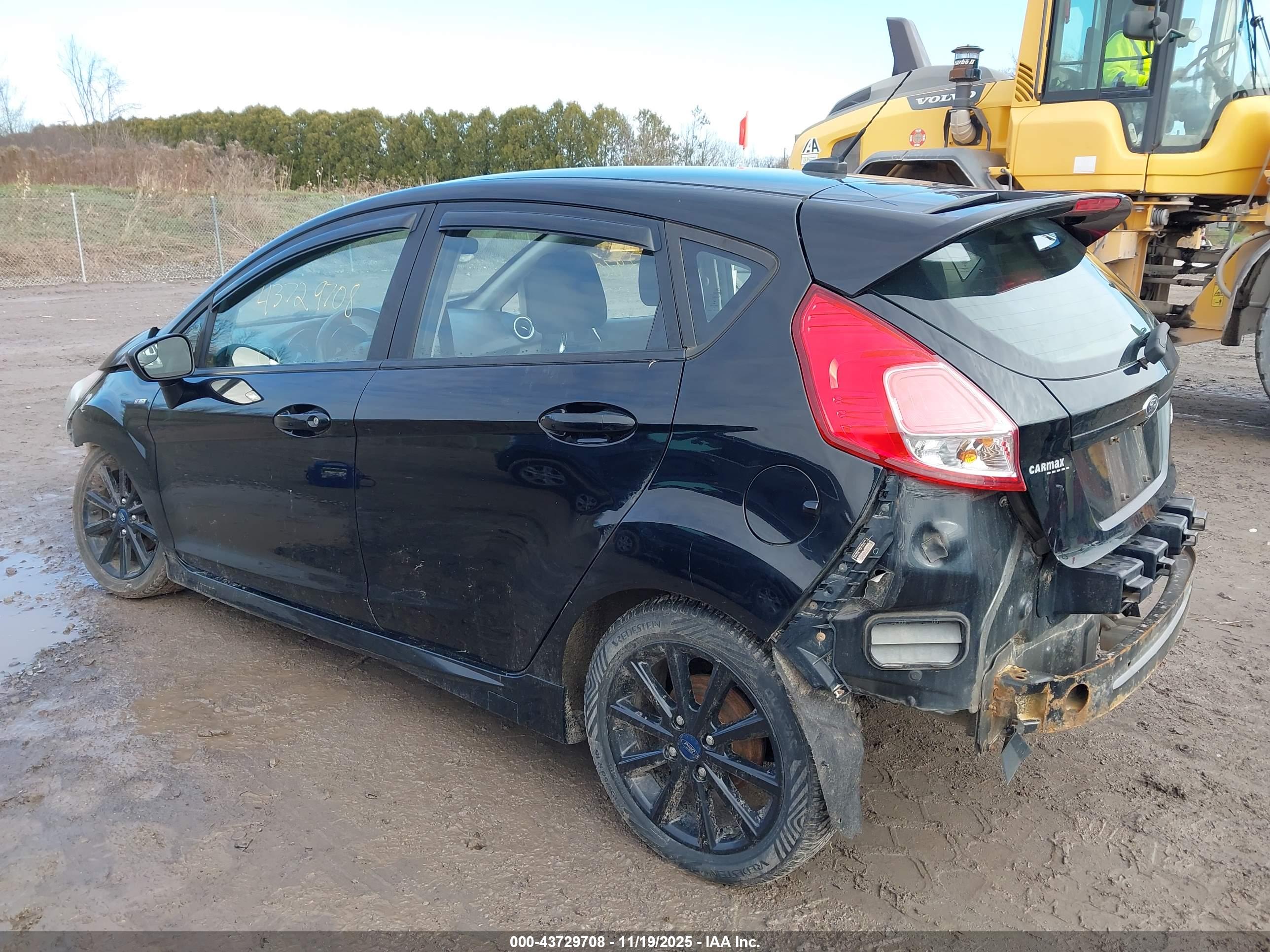 FORD FIESTA image 3