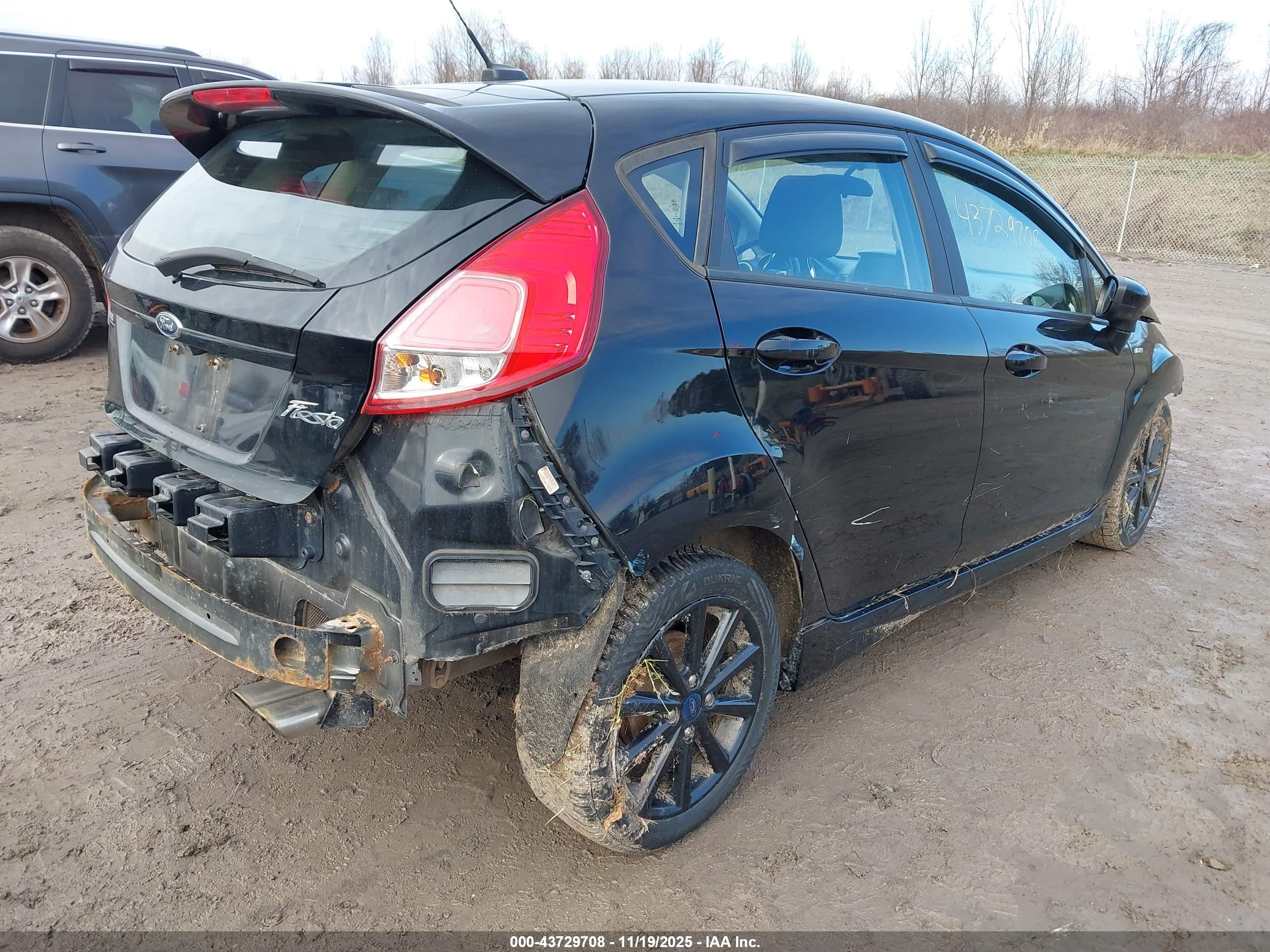 FORD FIESTA image 4