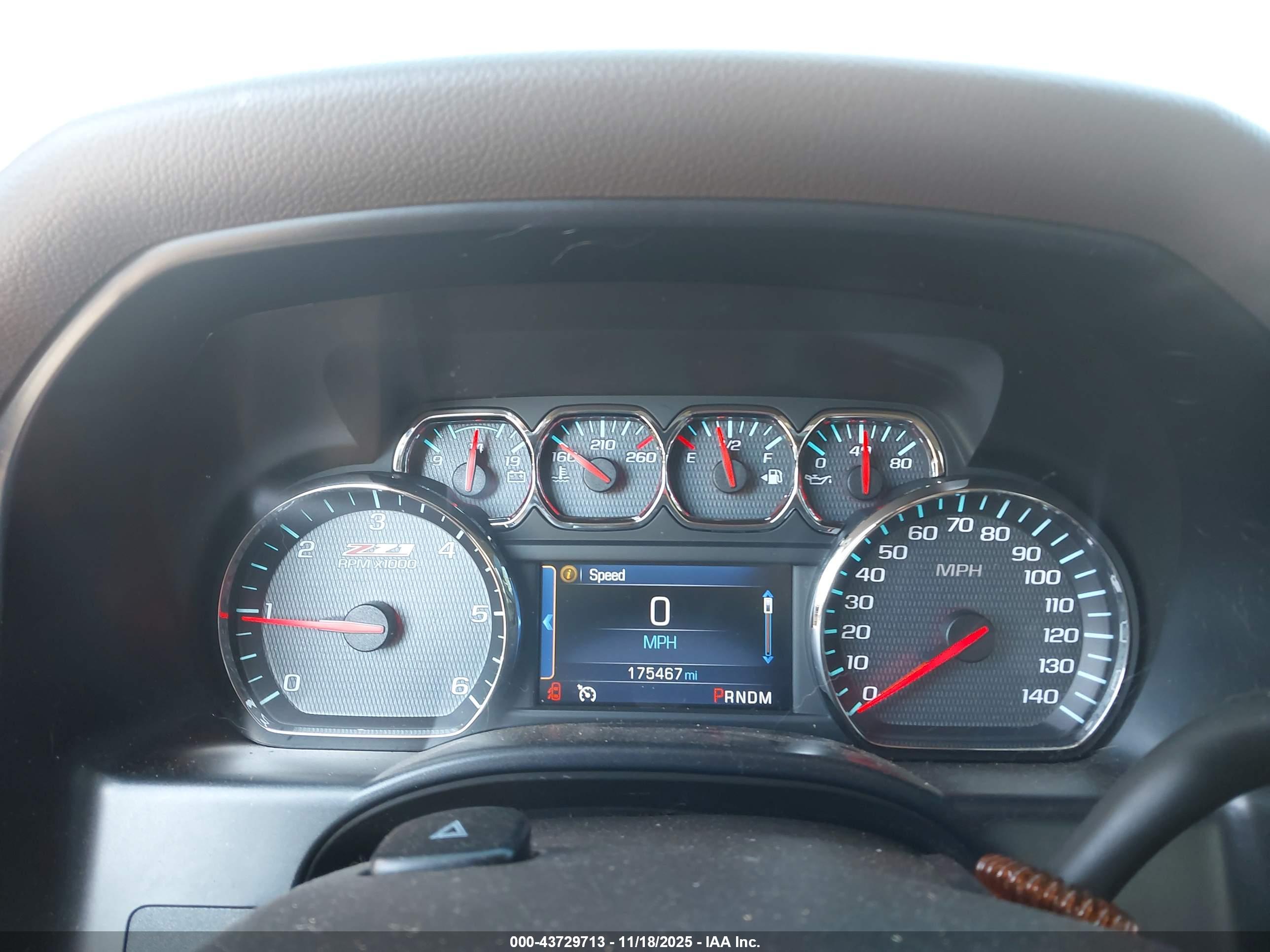 CHEVROLET SILVERADO image 7