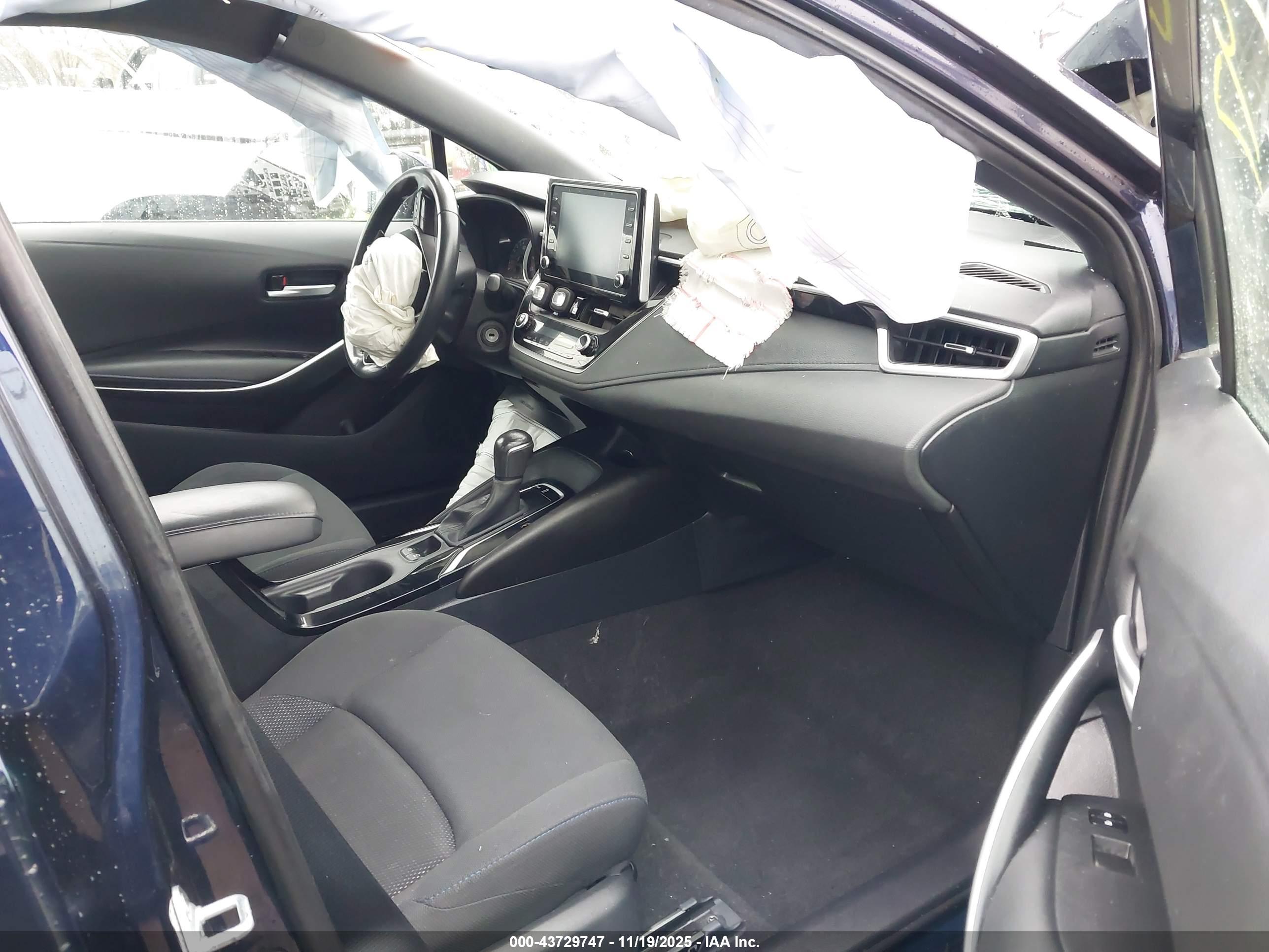 TOYOTA COROLLA image 5