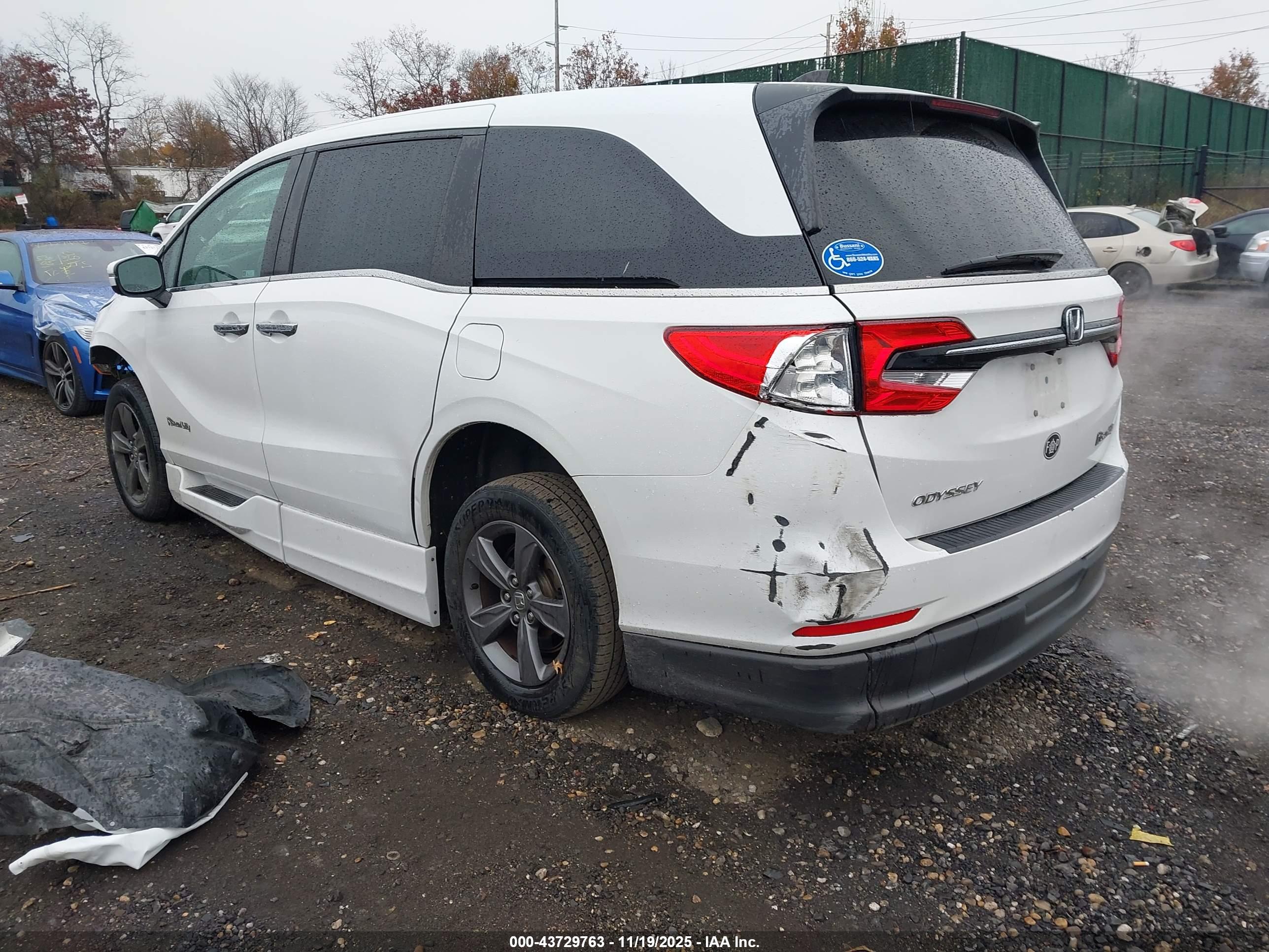 HONDA ODYSSEY image 3