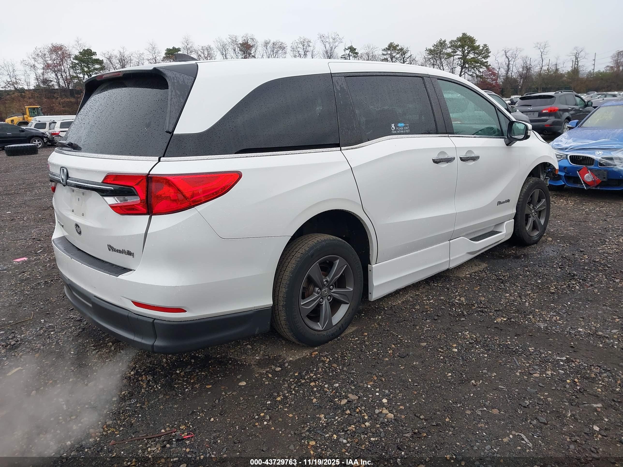 HONDA ODYSSEY image 4